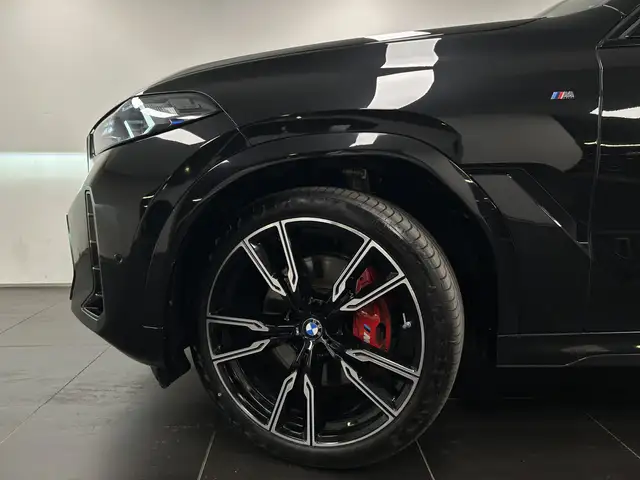 BMW X6 view 9