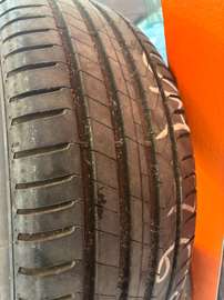 4 Pneus été Pireli 225/50/18