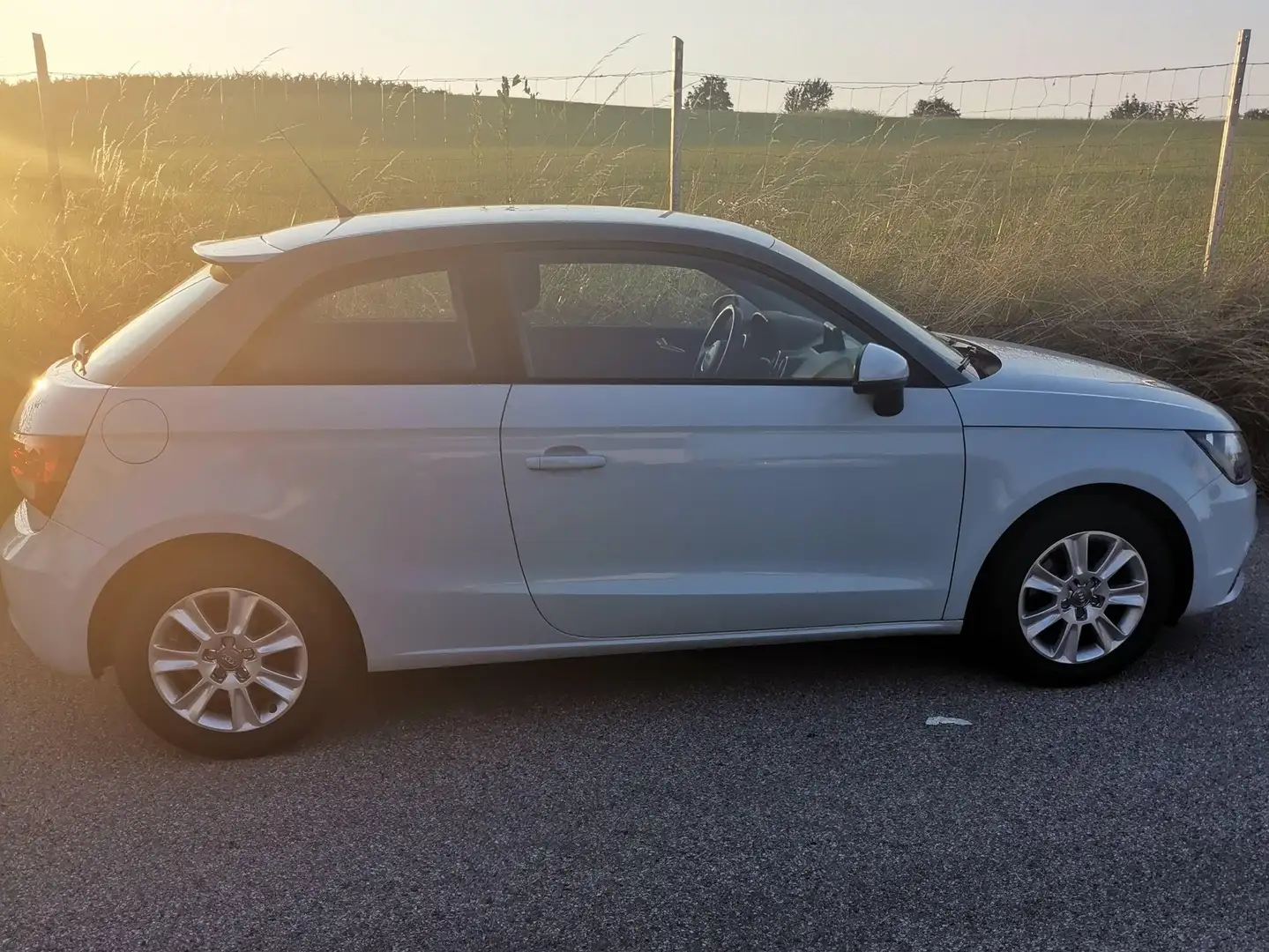 Audi A1 A1 1,6 TDI Ambition Ambition Blau - 2