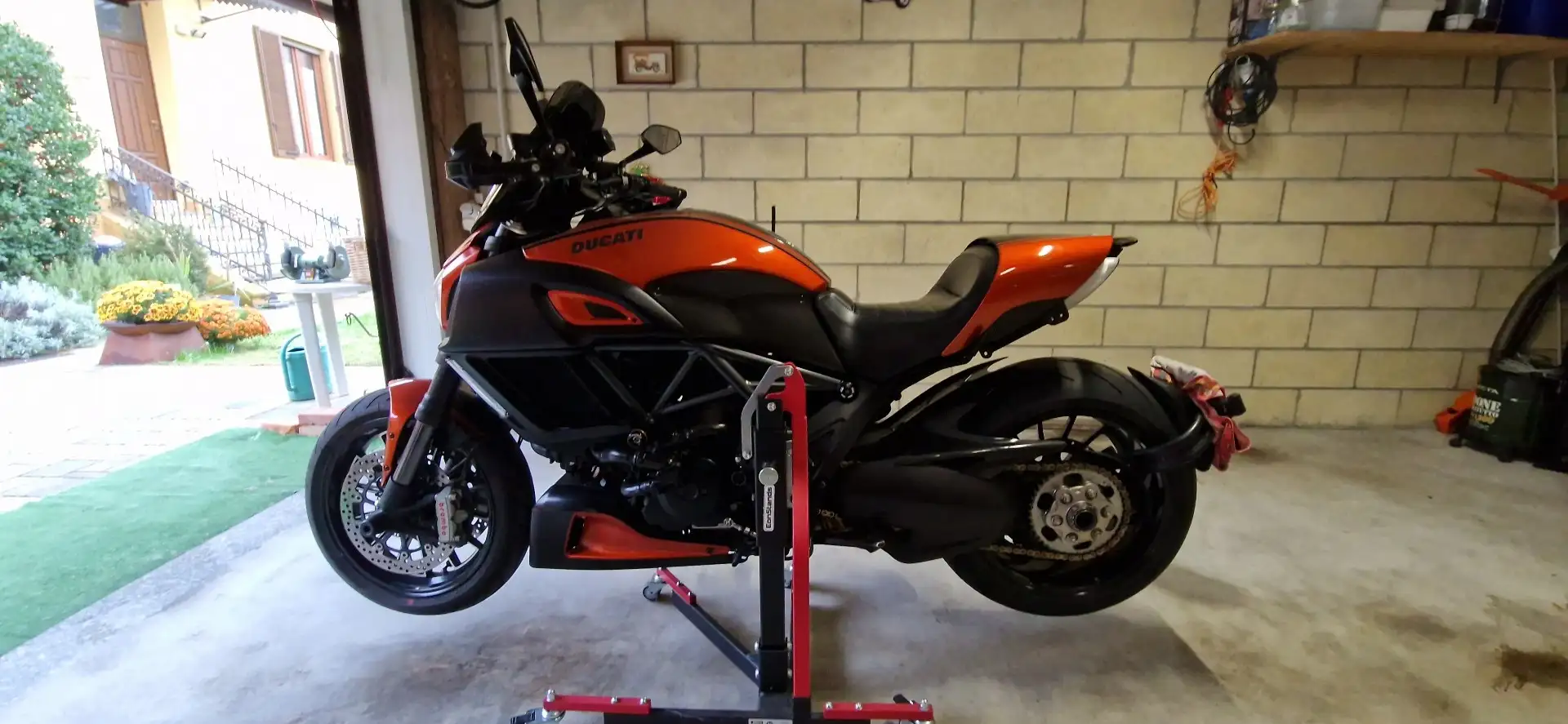 Ducati Diavel Dark Nero - 1