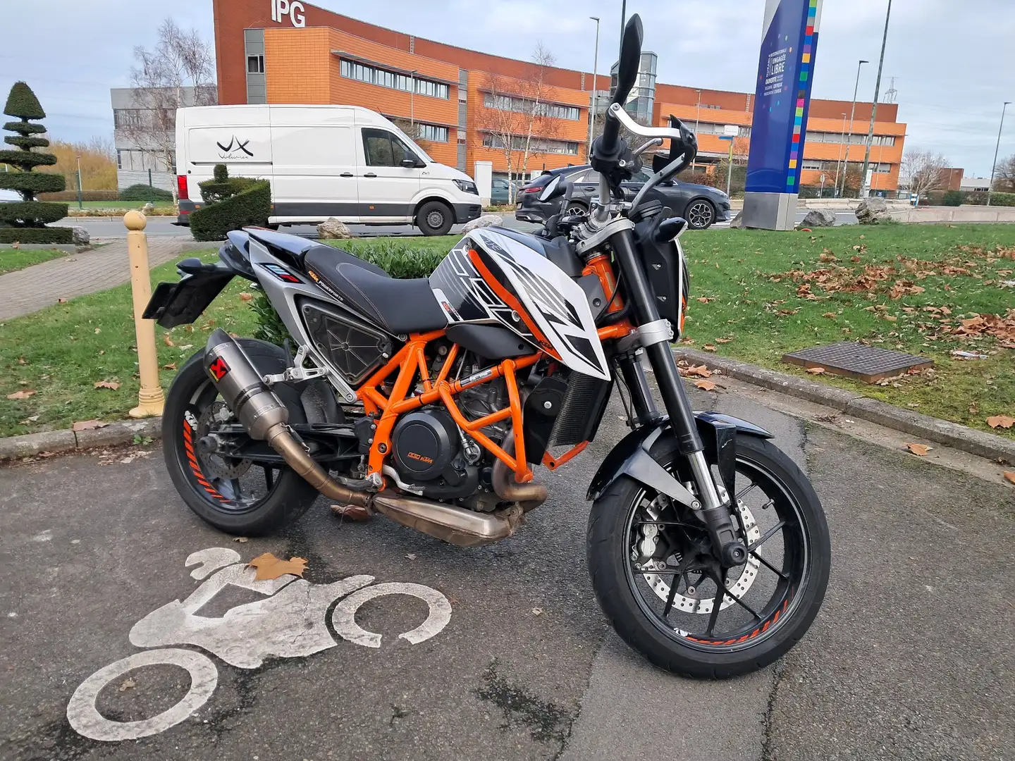 KTM 690 Duke Biały - 1