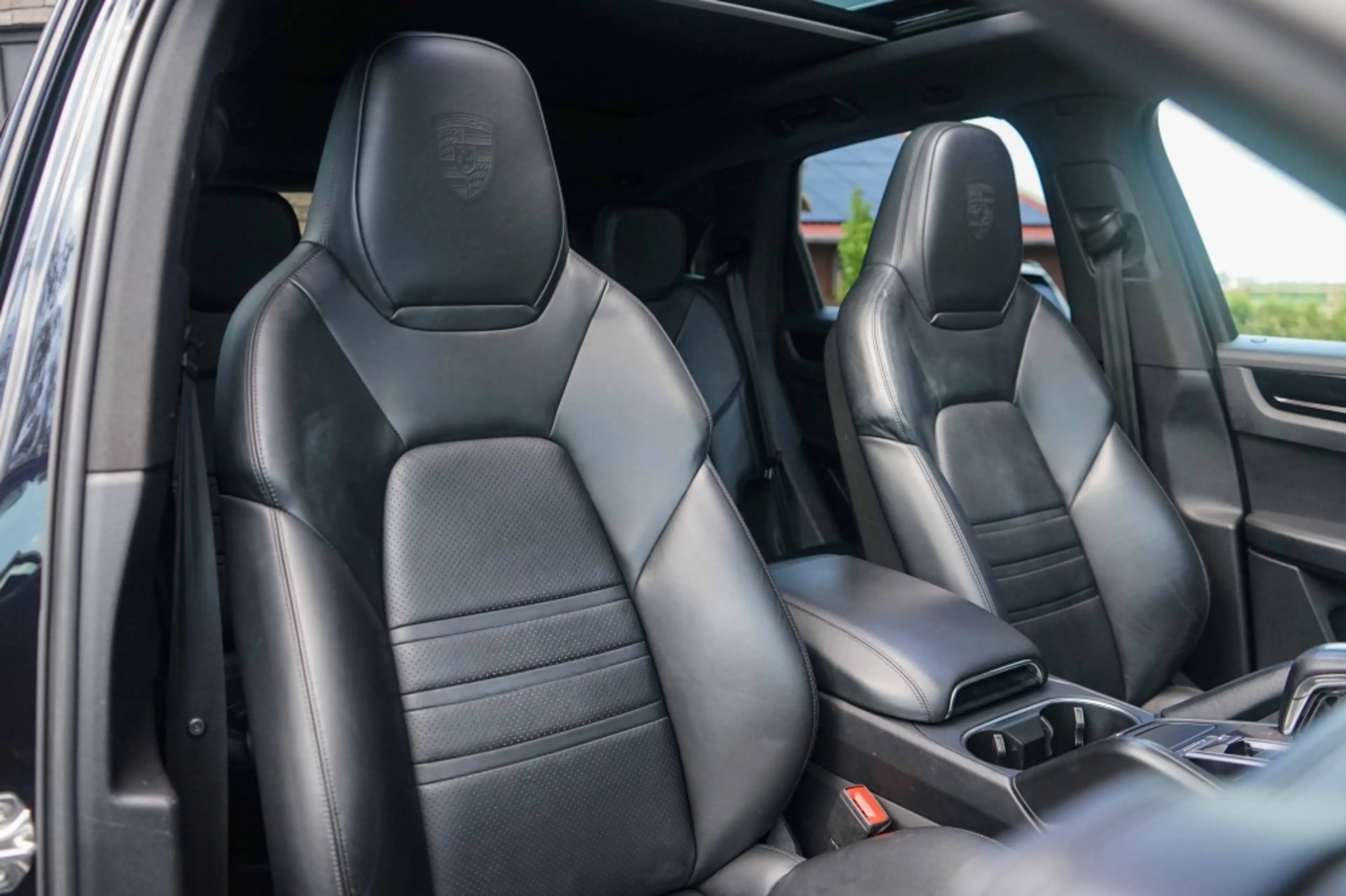 Porsche Cayenne 3.0 E-Hybrid V6 Pano/Bose/Sport-Chrono/360/trkhk — photo 9
