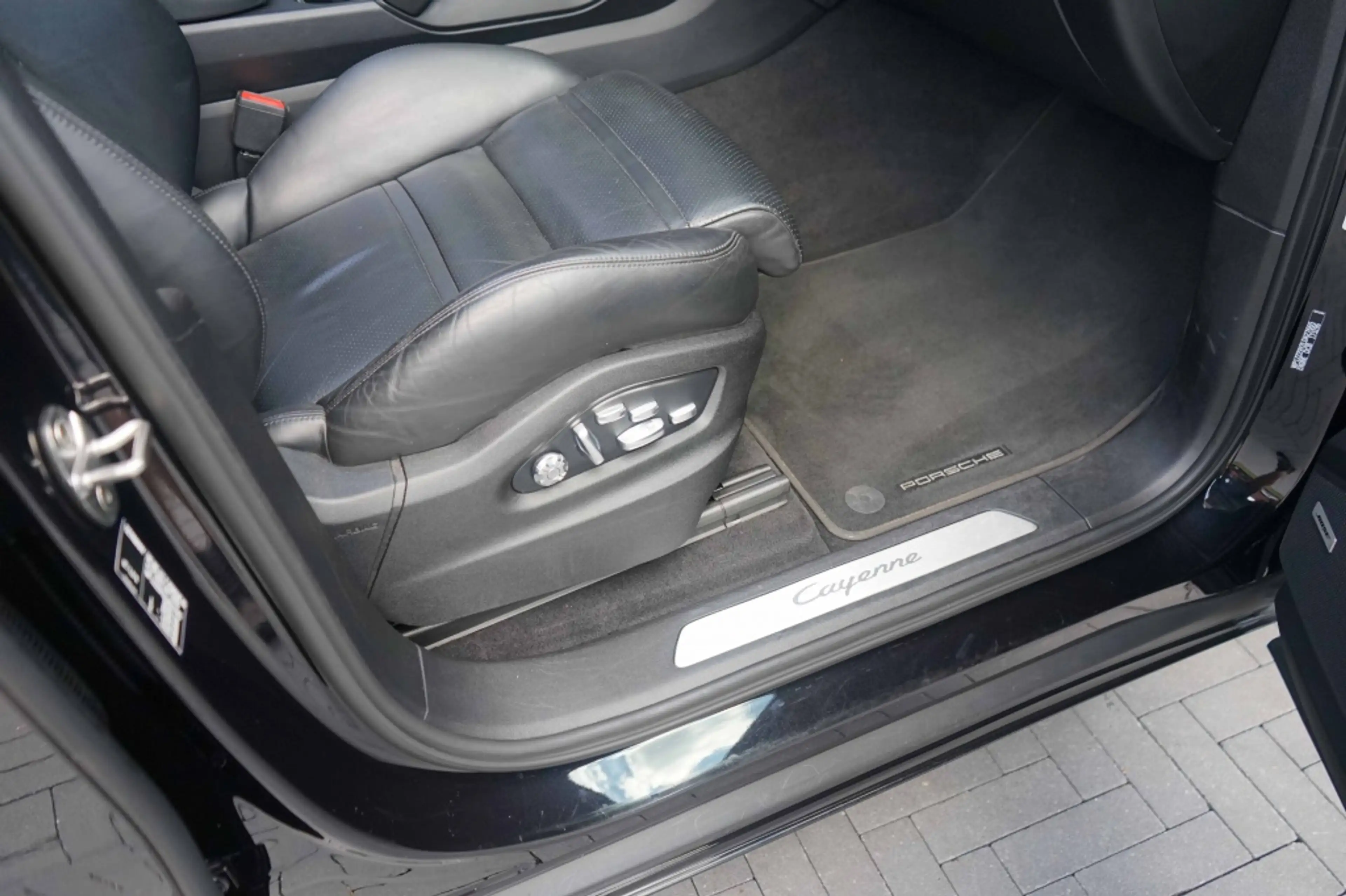 Porsche Cayenne 3.0 E-Hybrid V6 Pano/Bose/Sport-Chrono/360/trkhk — photo 10