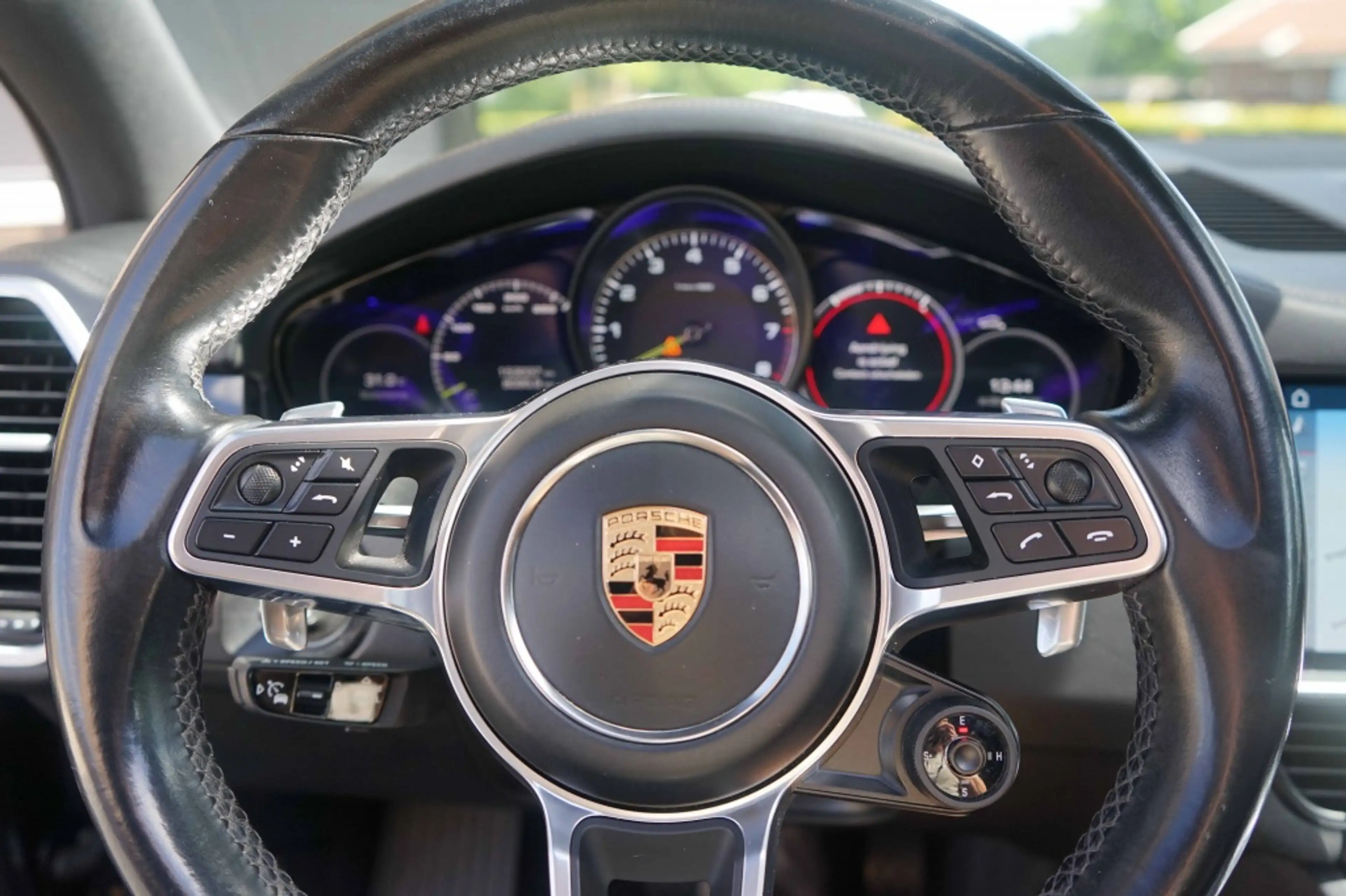 Porsche Cayenne 3.0 E-Hybrid V6 Pano/Bose/Sport-Chrono/360/trkhk — photo 14
