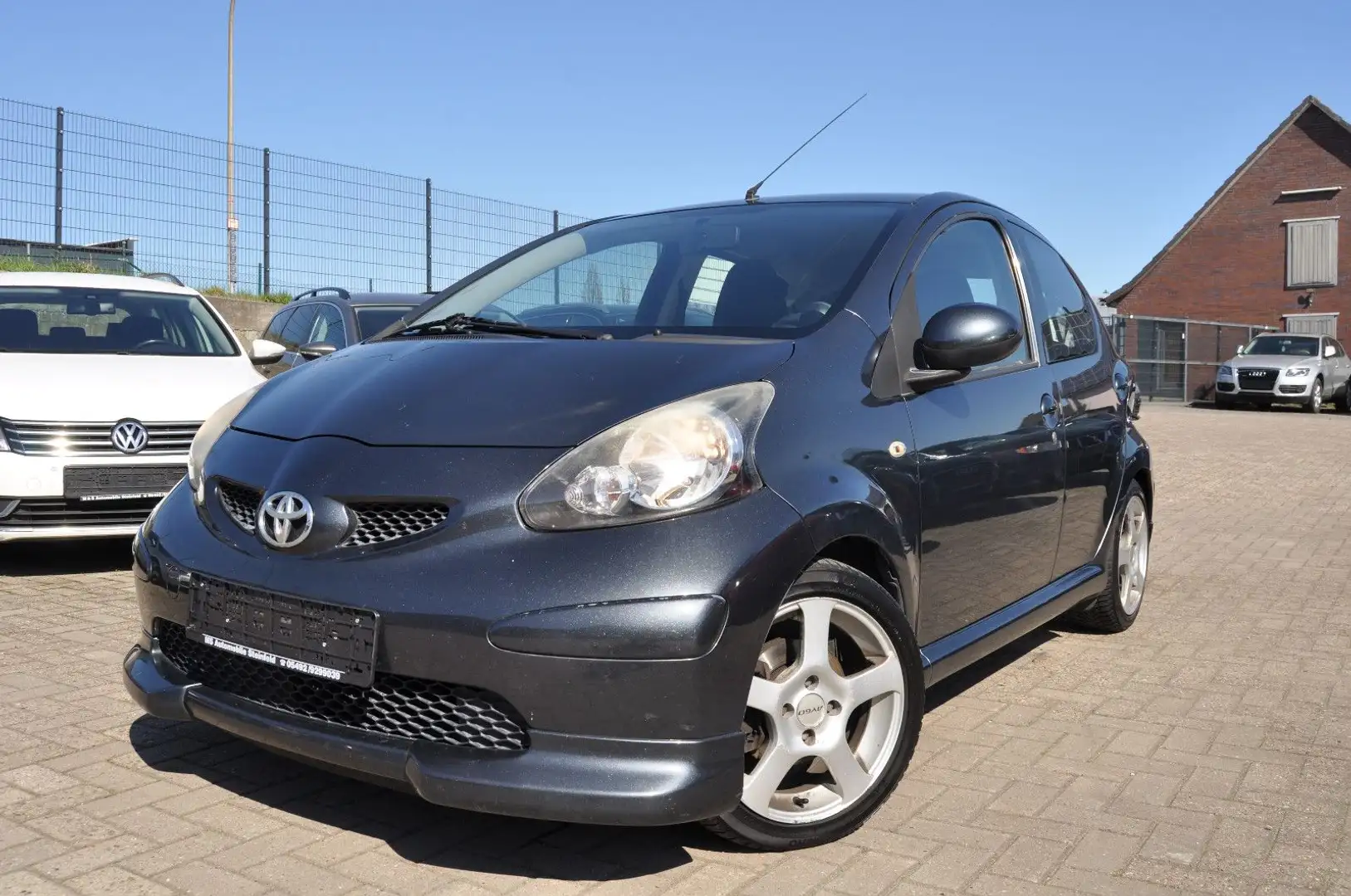 Toyota Aygo AYGO Cool Gris - 1