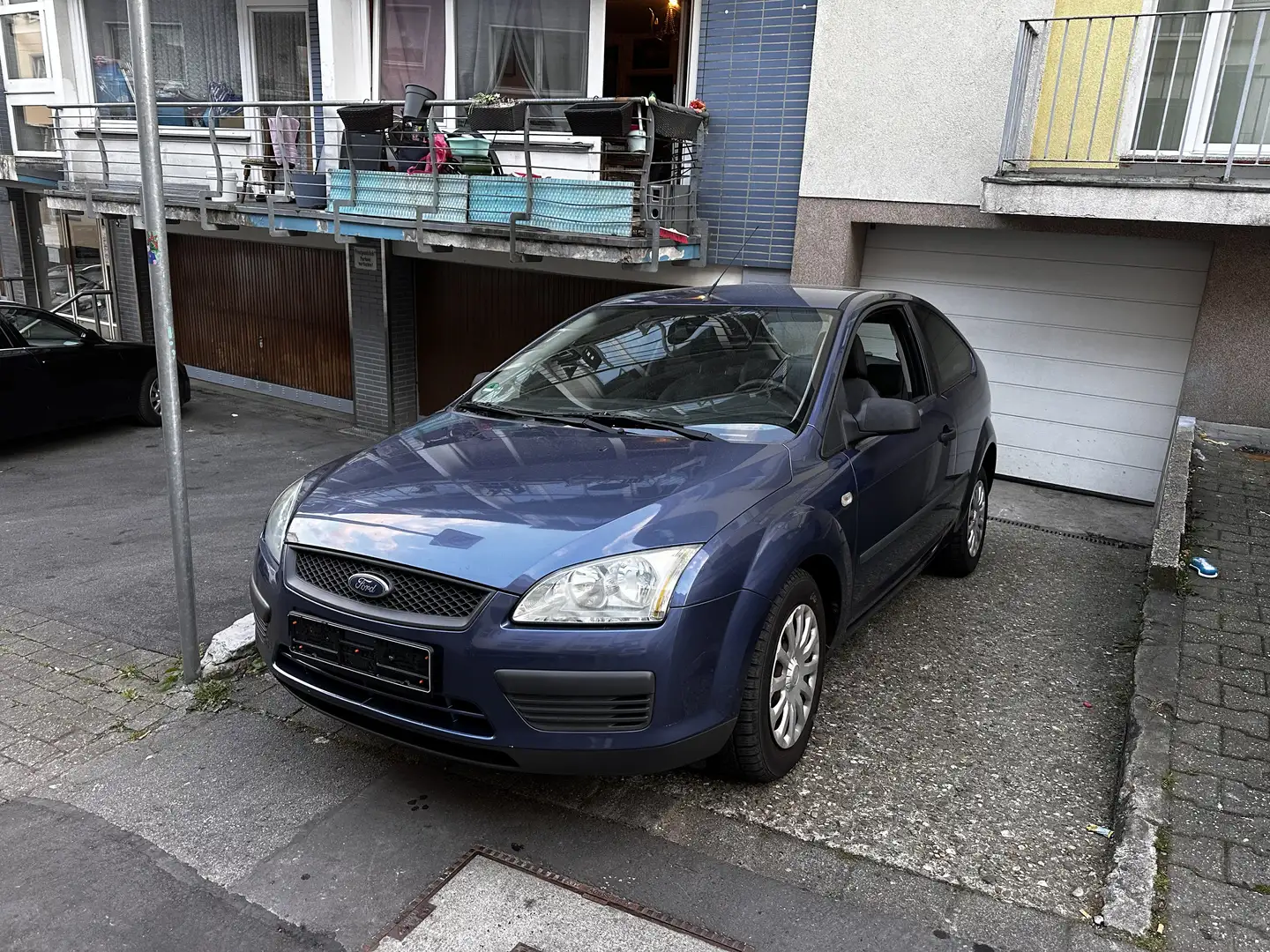 Ford Focus 1.6 Ambiente - 1
