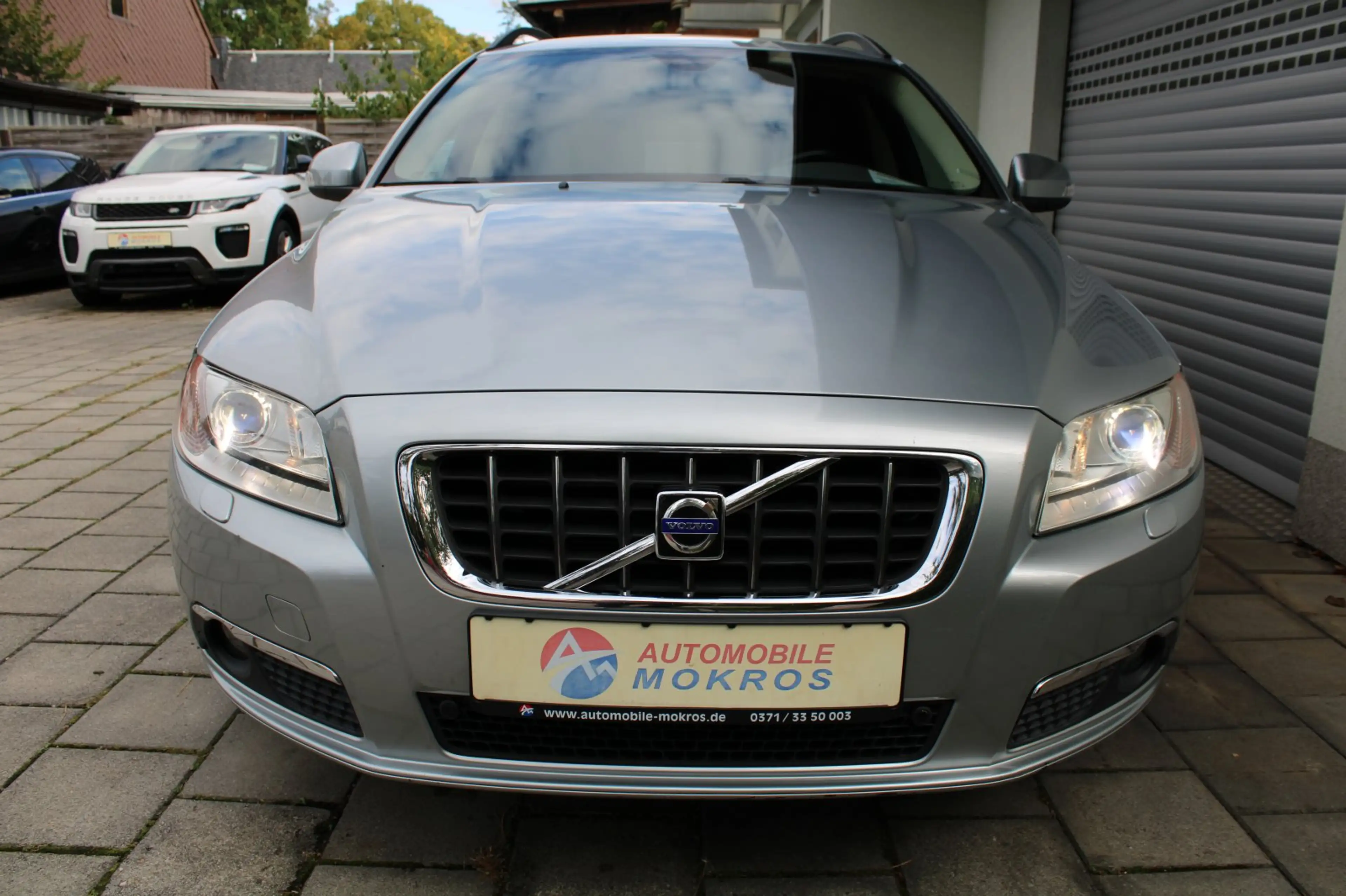 Volvo V70 2.0 Flexi Fuel Momentum BiXenon Navigation Leder A — photo 2