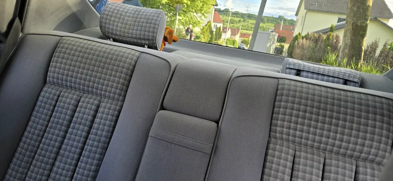 Mercedes-Benz 230, foto 11