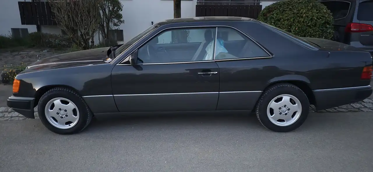 Mercedes-Benz 230, foto 4