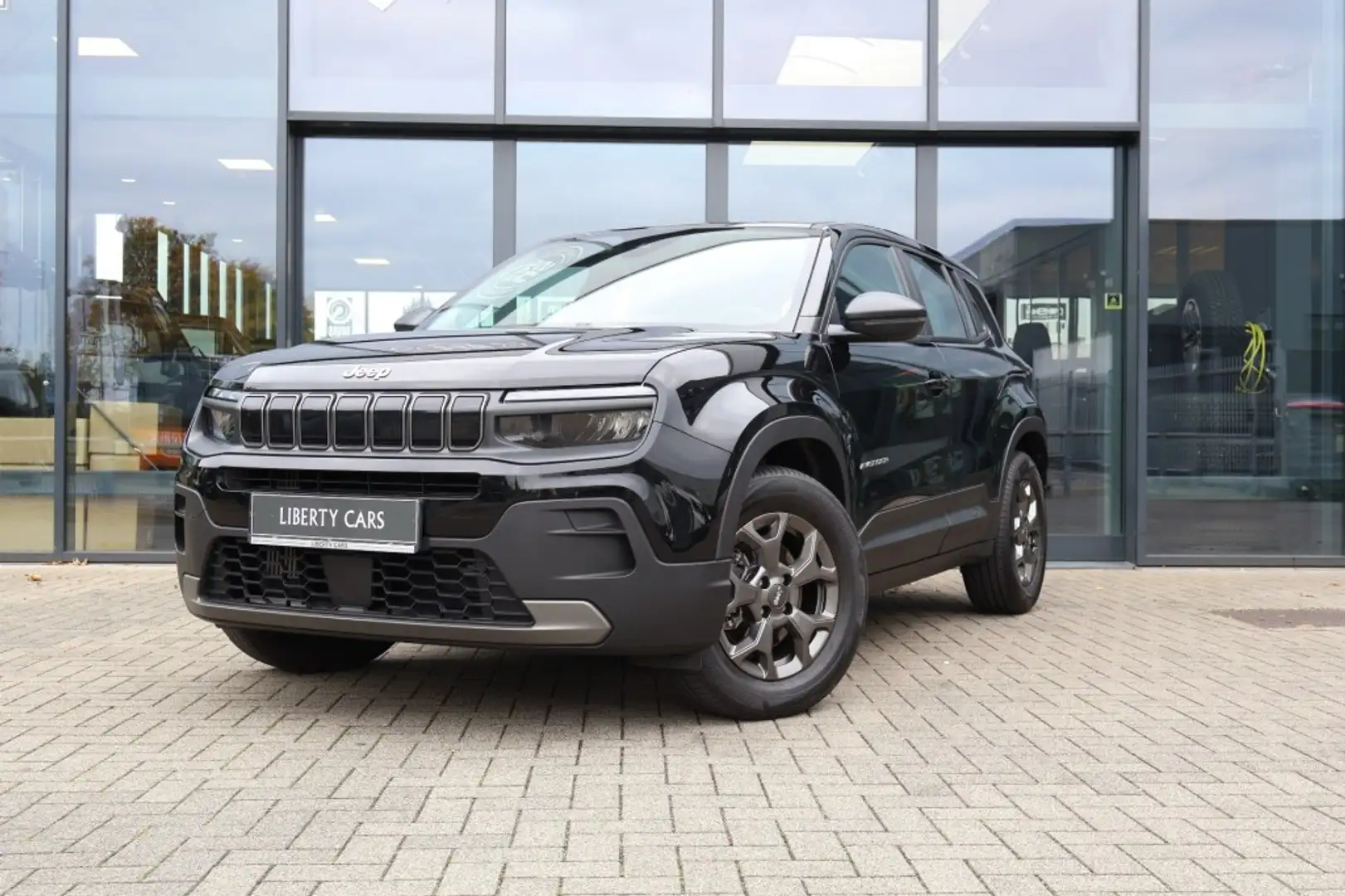 Jeep Avenger 1.2 Aut. E-Hybrid LONGITUDE / Apple Carplay Zwart - 1