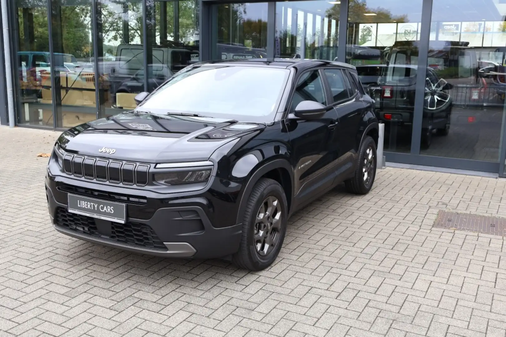 Jeep Avenger 1.2 Aut. E-Hybrid LONGITUDE / Apple Carplay Zwart - 2