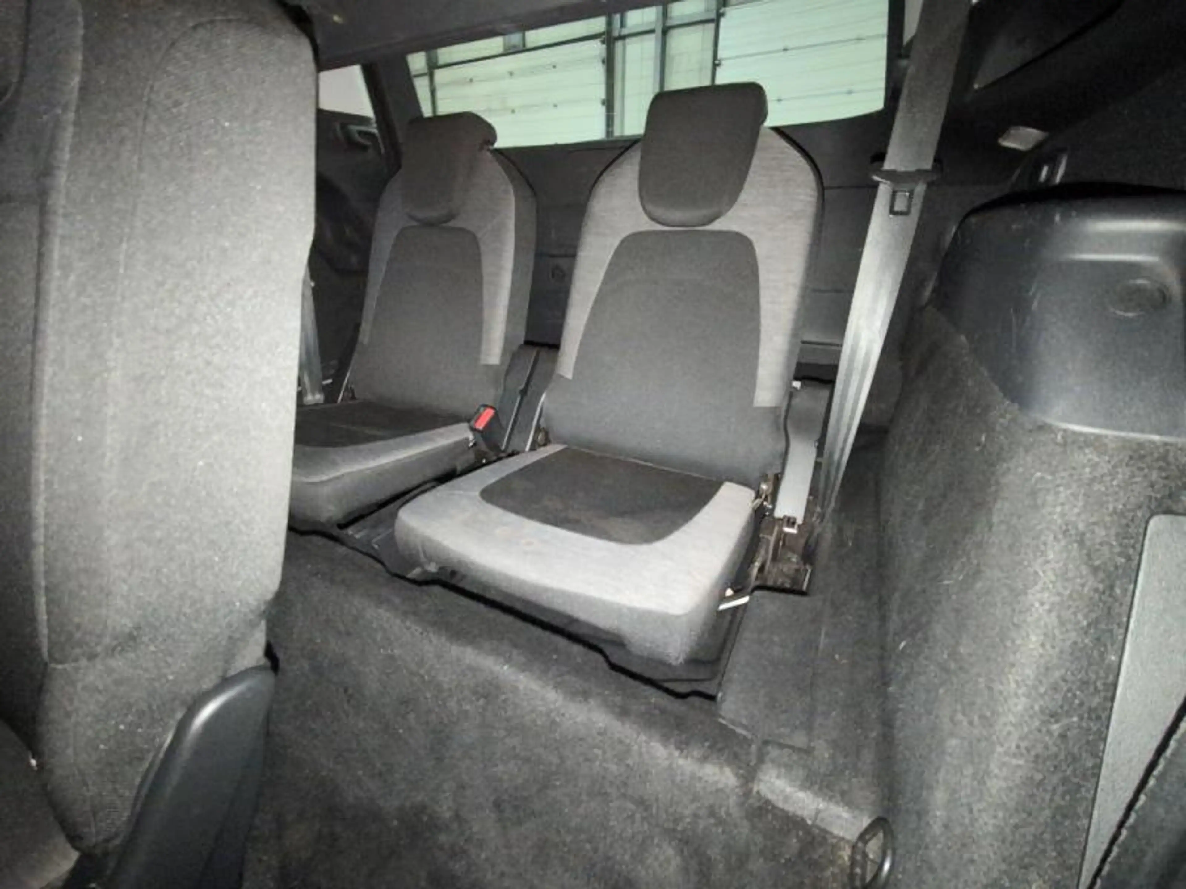 Citroen Grand C4 Picasso 1.6HDi 116cv Gris 7pl. Automatic Airco GPS Radio — photo 9