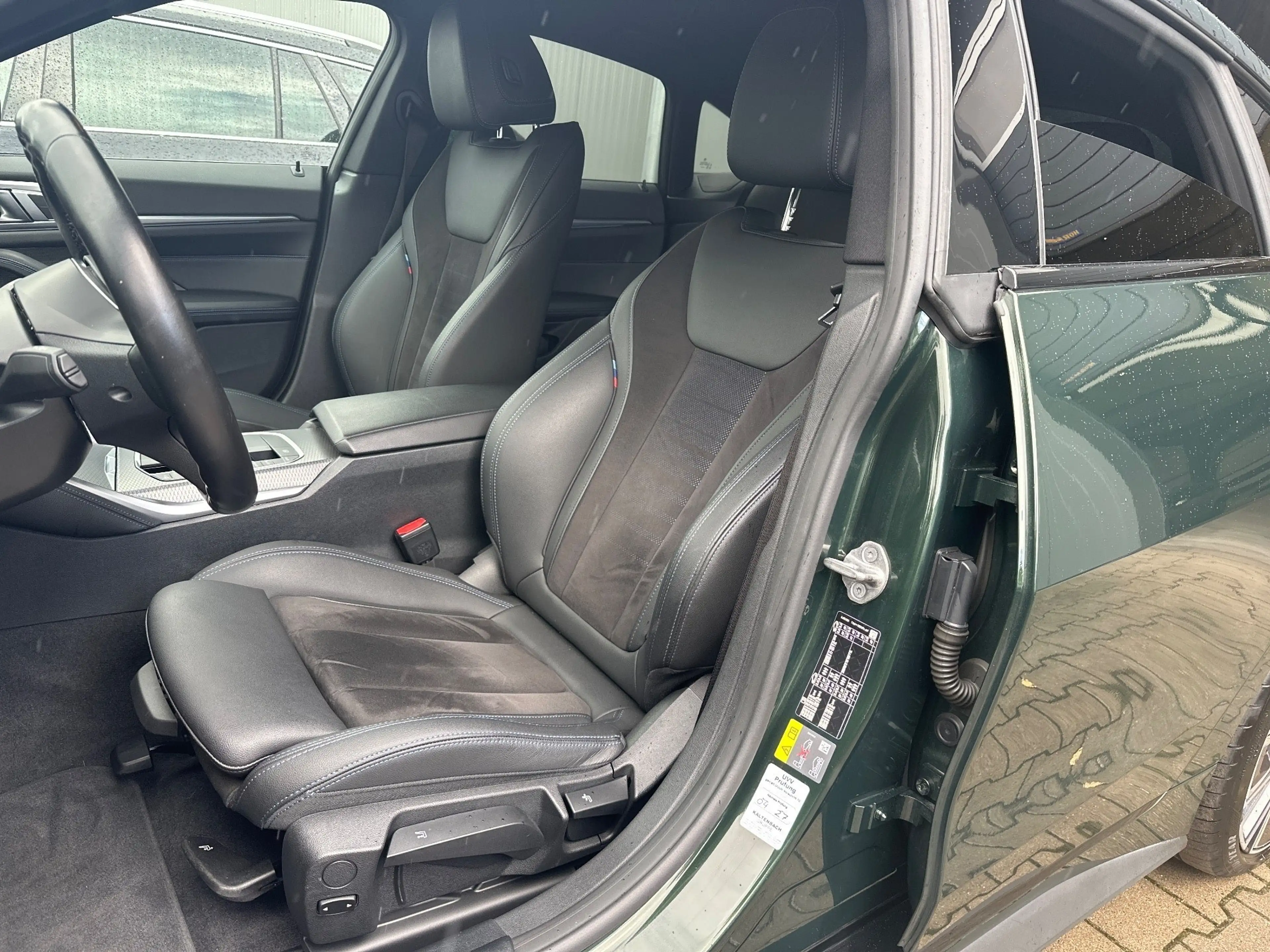 BMW i4 eDrive40 Gran Coupe M-Sport NAV+LED+KAM+20ZO+ACC — photo 11