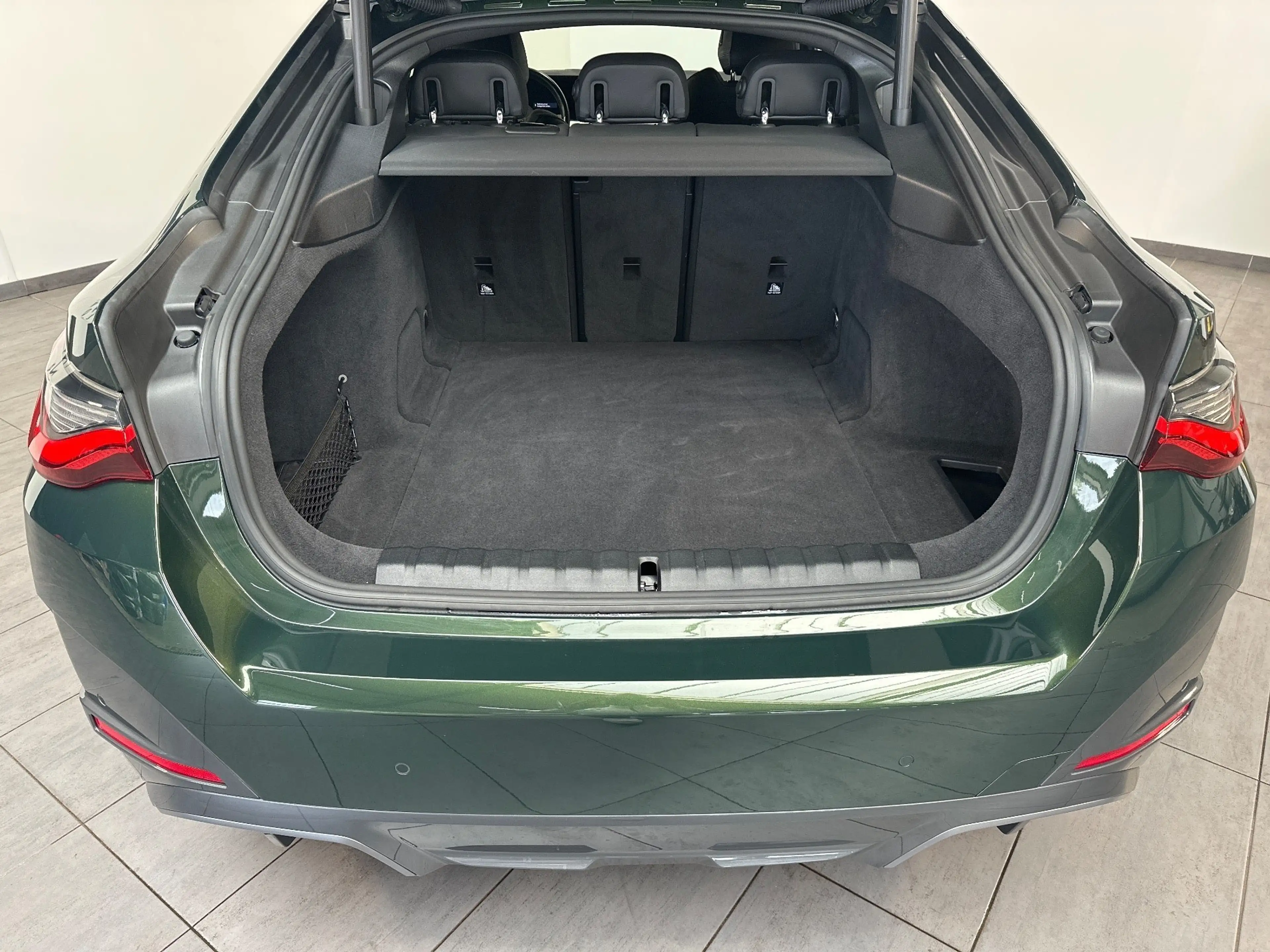 BMW i4 eDrive40 Gran Coupe M-Sport NAV+LED+KAM+20ZO+ACC — photo 8