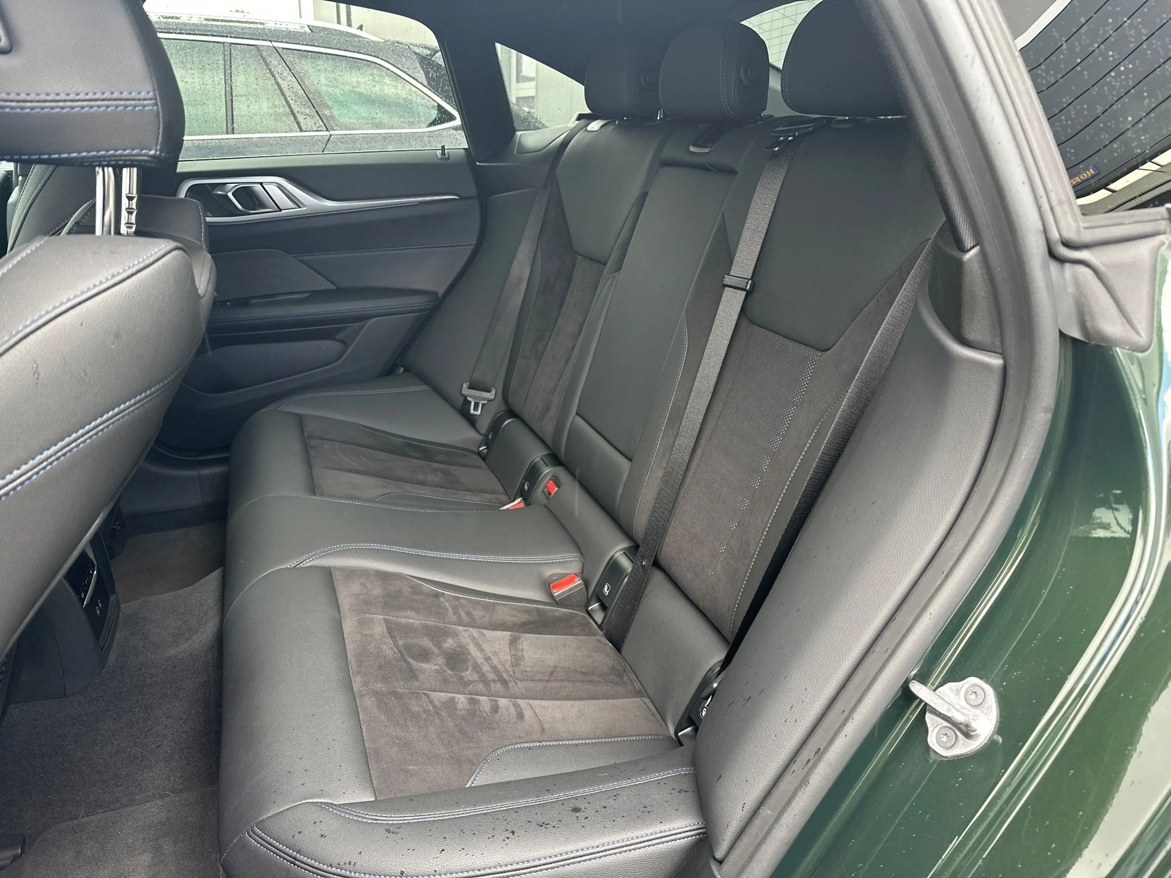 BMW i4 eDrive40 Gran Coupe M-Sport NAV+LED+KAM+20ZO+ACC — photo 12