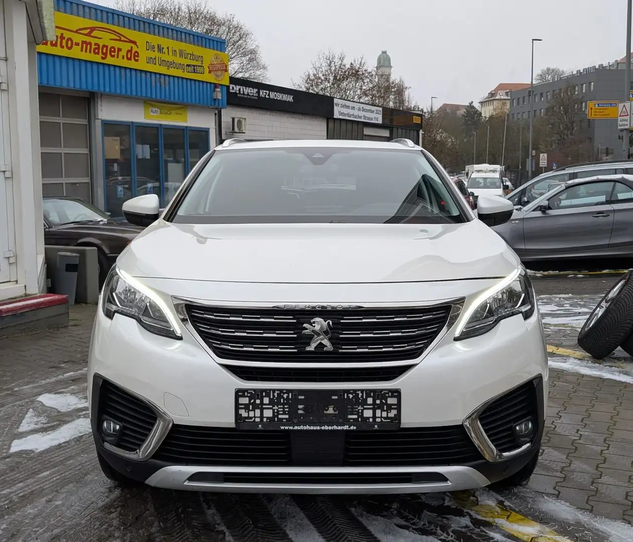 Peugeot 5008 Allure*1Hand*7SI*AHK*Metallic*Virtual*Garan Weiß - 2