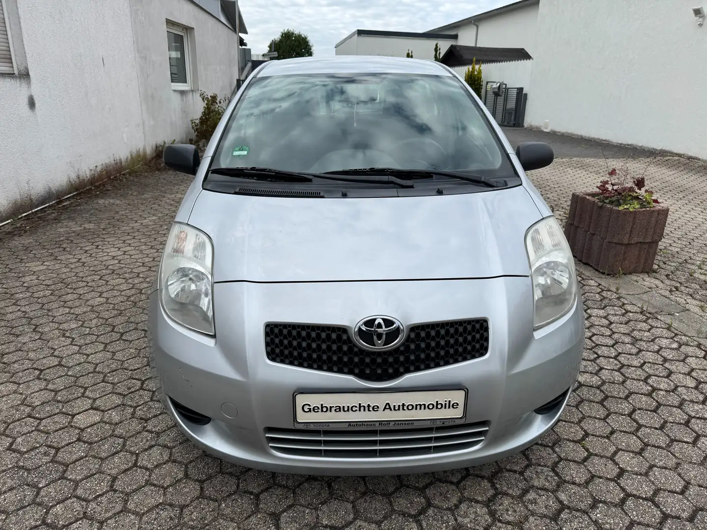 Toyota Yaris 1.3 VVT-i Luna*Klima*TÜV Neue Silber - 2