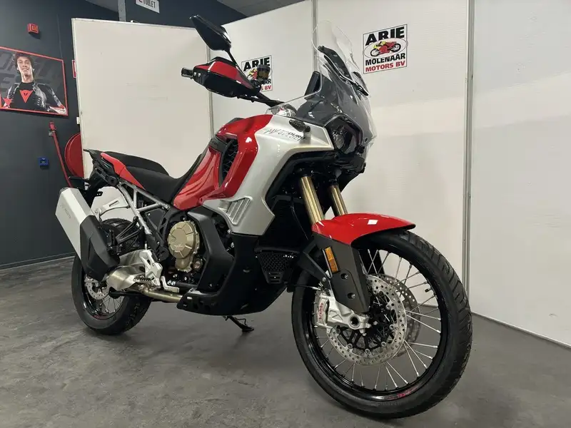MV Agusta ENDURO VELOCE EAS - foto 7