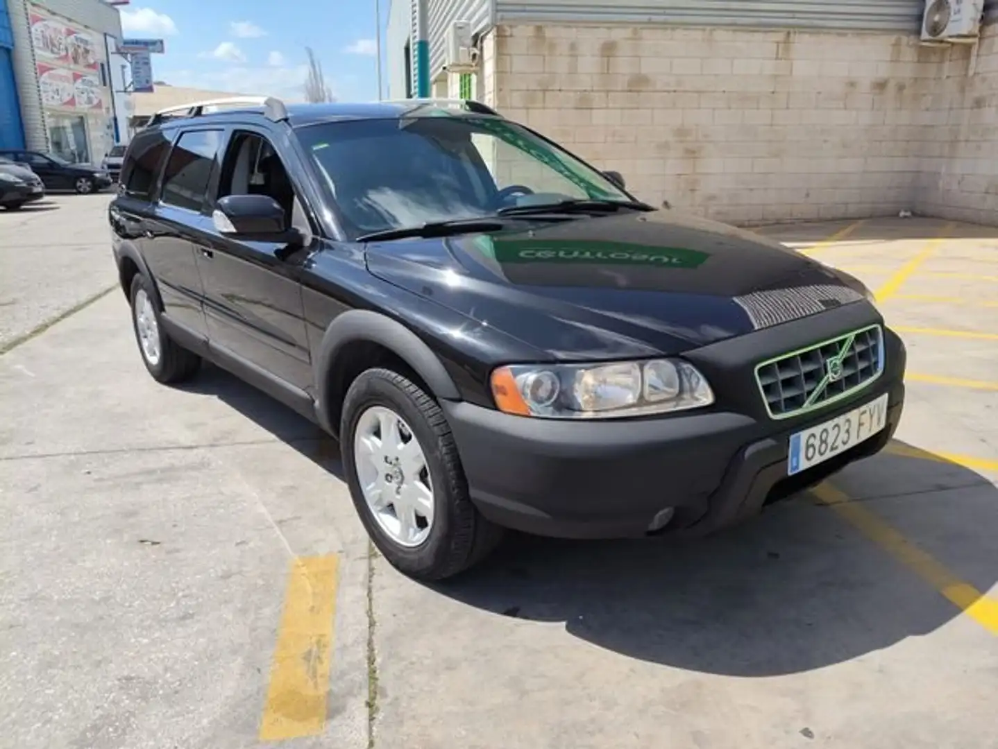 Volvo XC70 2.4 D5 CROSS COUNTRY Negro - 2