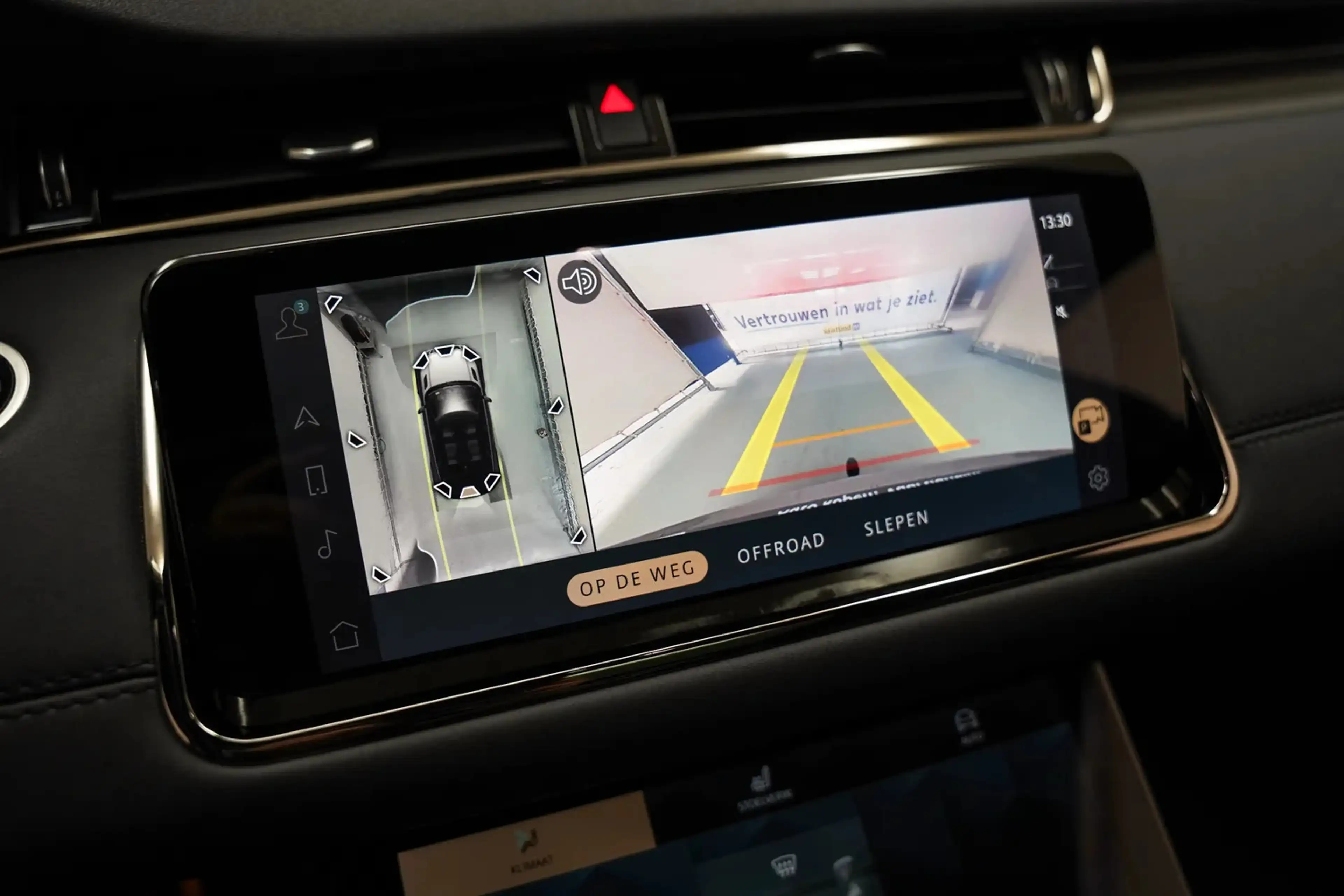 Land Rover Range Rover Evoque 1.5 P300e AWD R-Dynamic SE Aut. [ Panoramadak 360° — photo 8