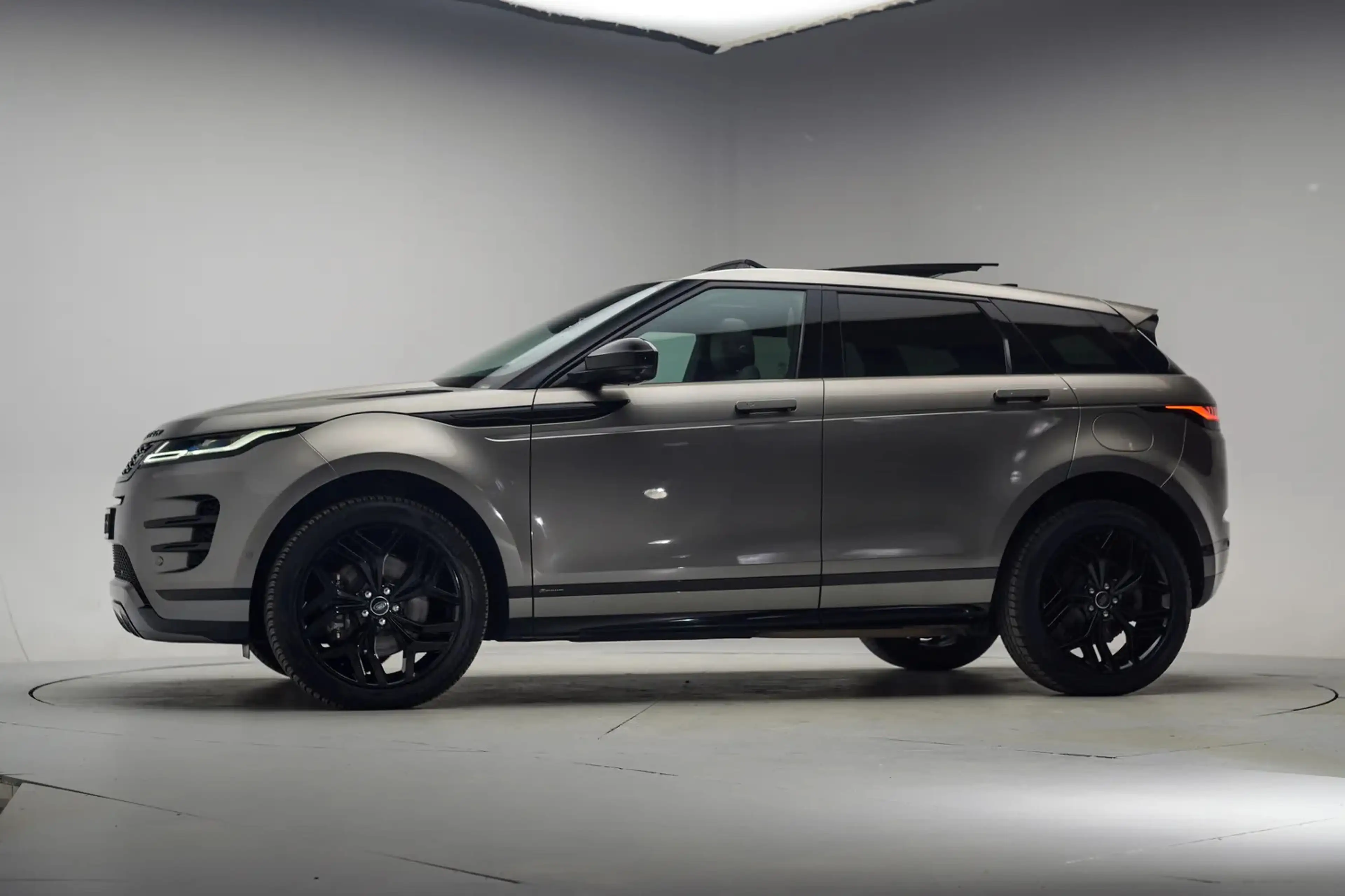 Land Rover Range Rover Evoque 1.5 P300e AWD R-Dynamic SE Aut. [ Panoramadak 360° — photo 2