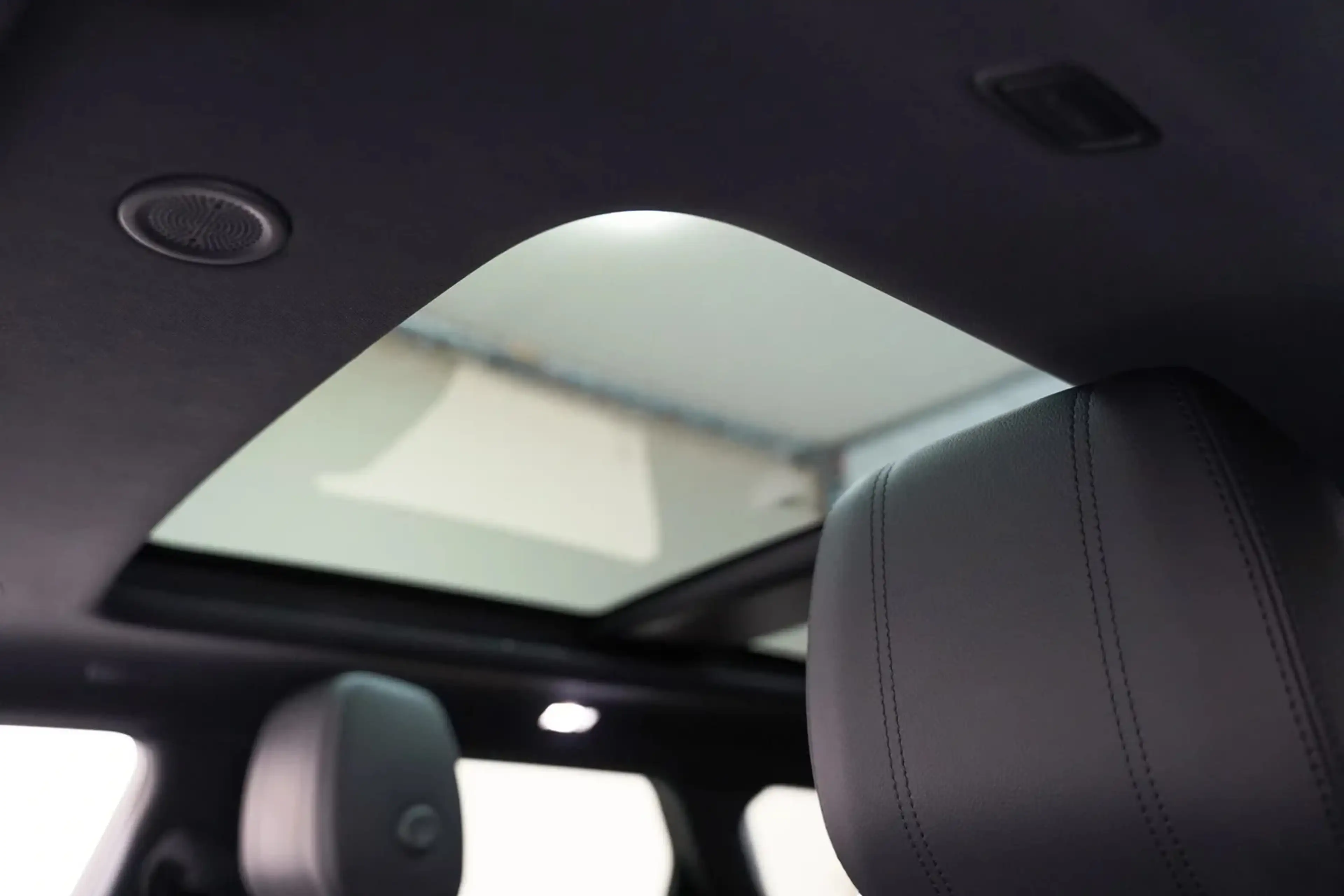 Land Rover Range Rover Evoque 1.5 P300e AWD R-Dynamic SE Aut. [ Panoramadak 360° — photo 11