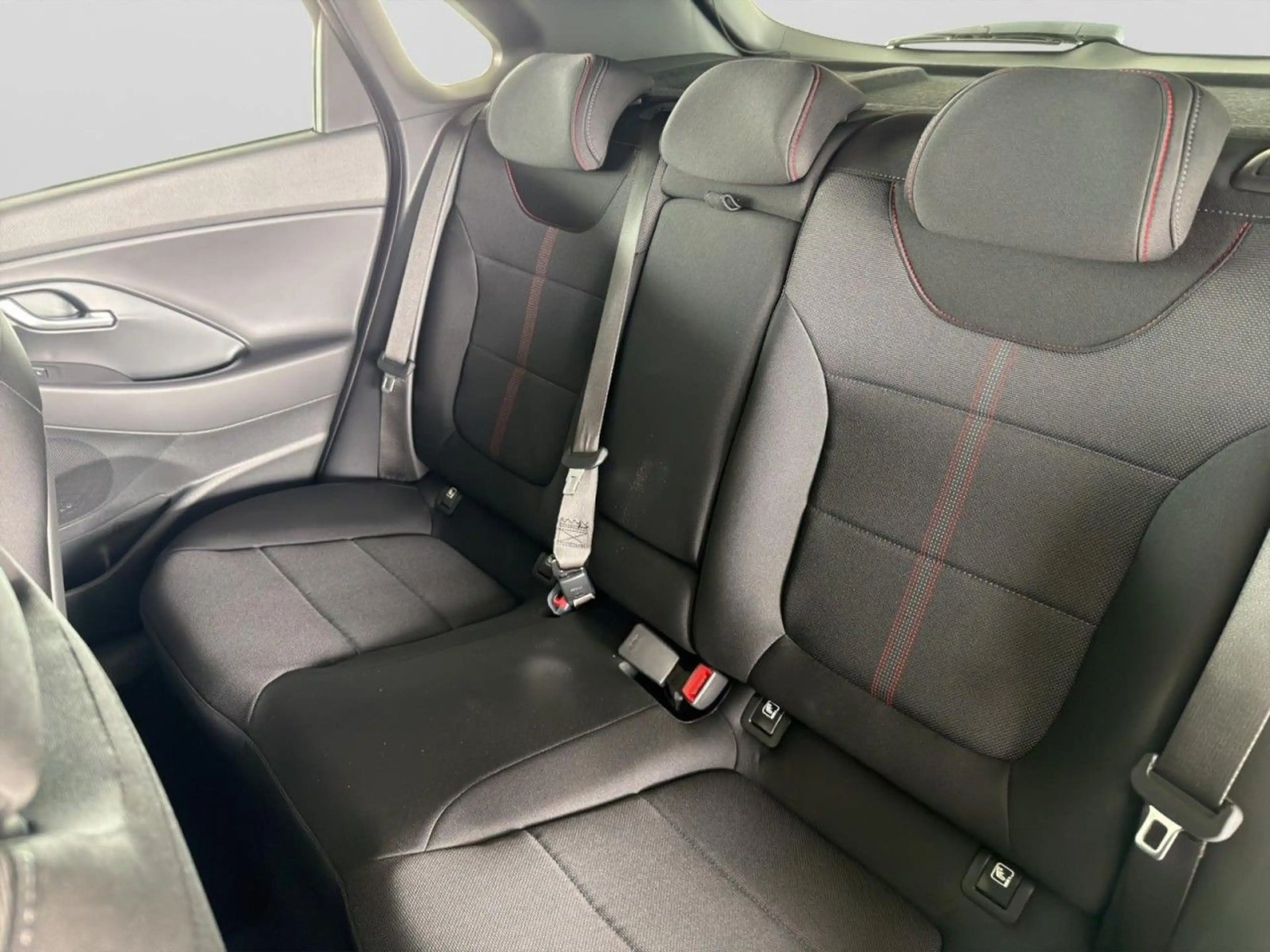 Hyundai i30 N Line 7-DCT (150 PS) mit Panoramaglasdach! — photo 15
