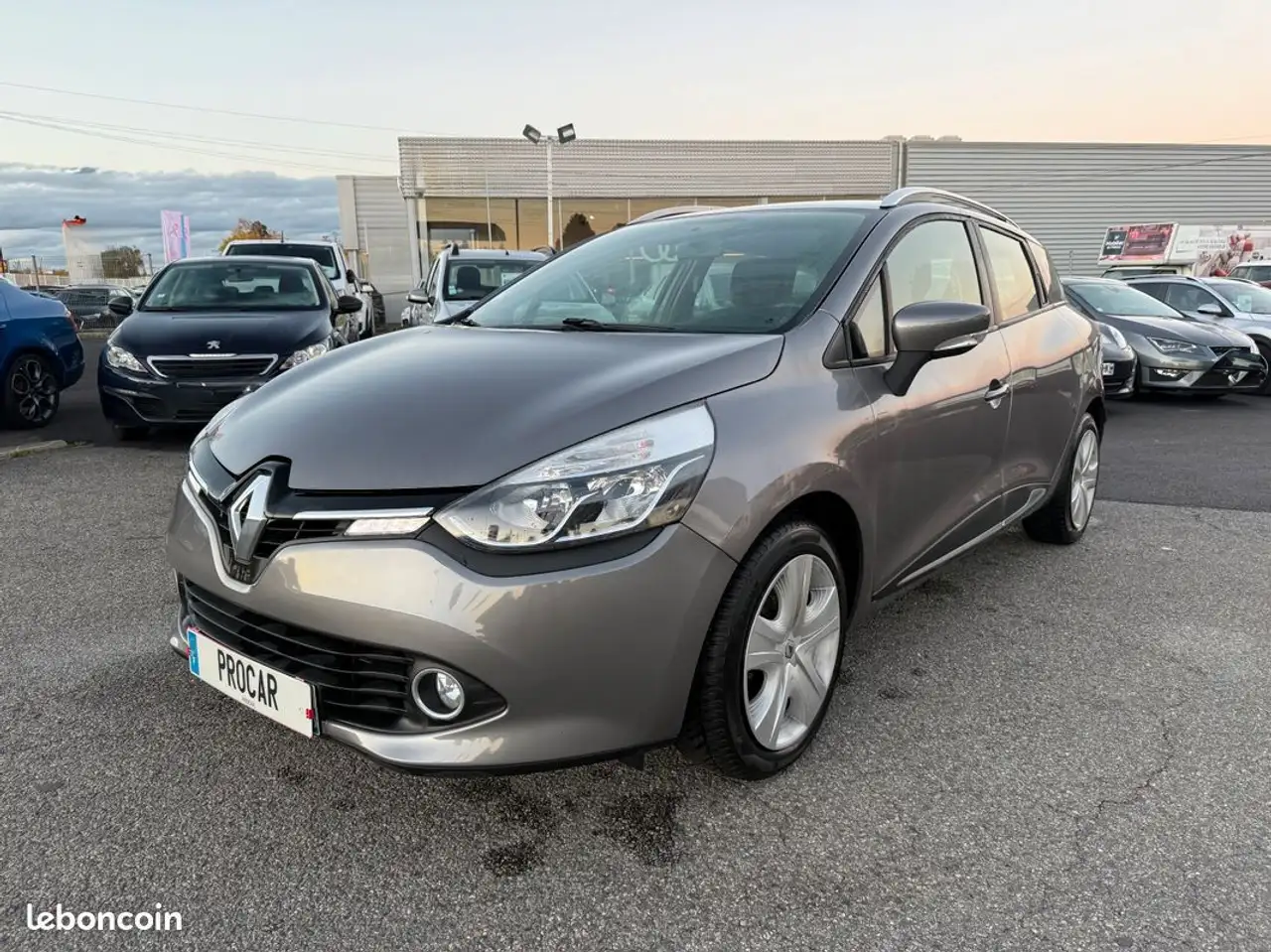 Renault Clio 4 ESTATE DCI 90 BUSINESS EURO6 1Ã¨re MAI