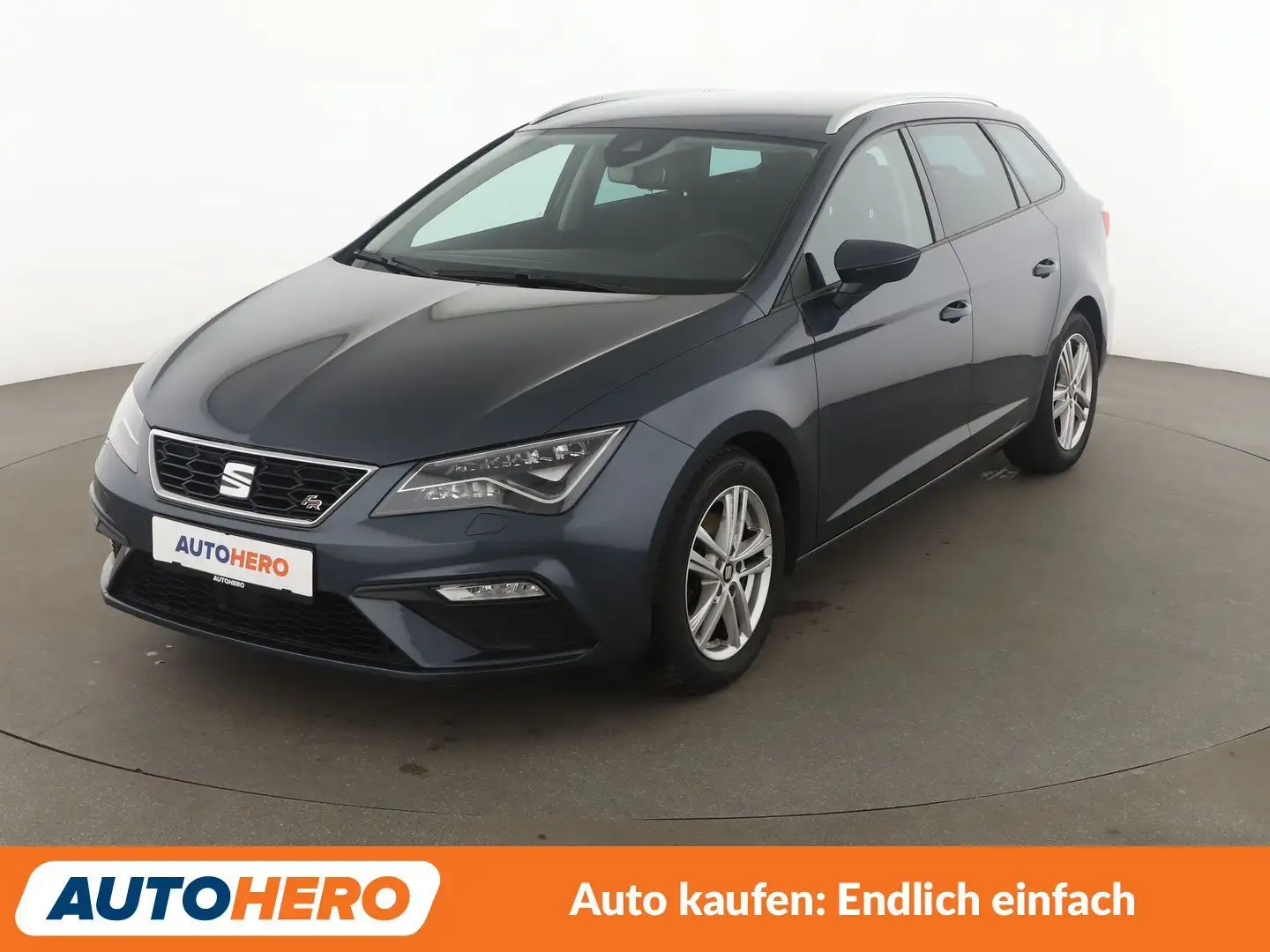 SEAT Leon 1.5 TSI ACT FR Black Matt Edition Aut.*NAVI*LED* Grau - 1