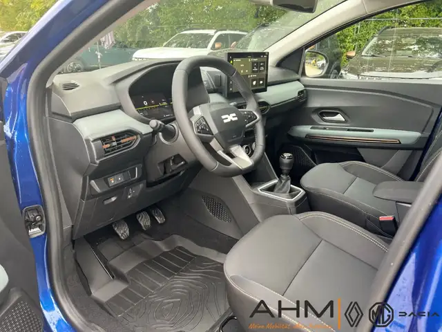 Dacia Sandero view 10