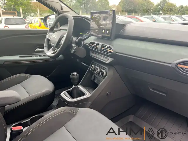 Dacia Sandero view 14