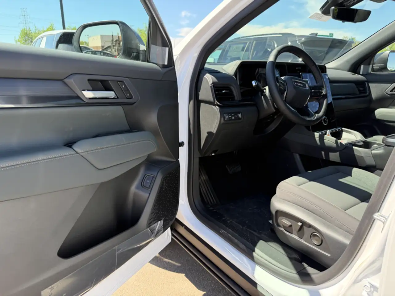 GMC Terrain photo GMC Terrain