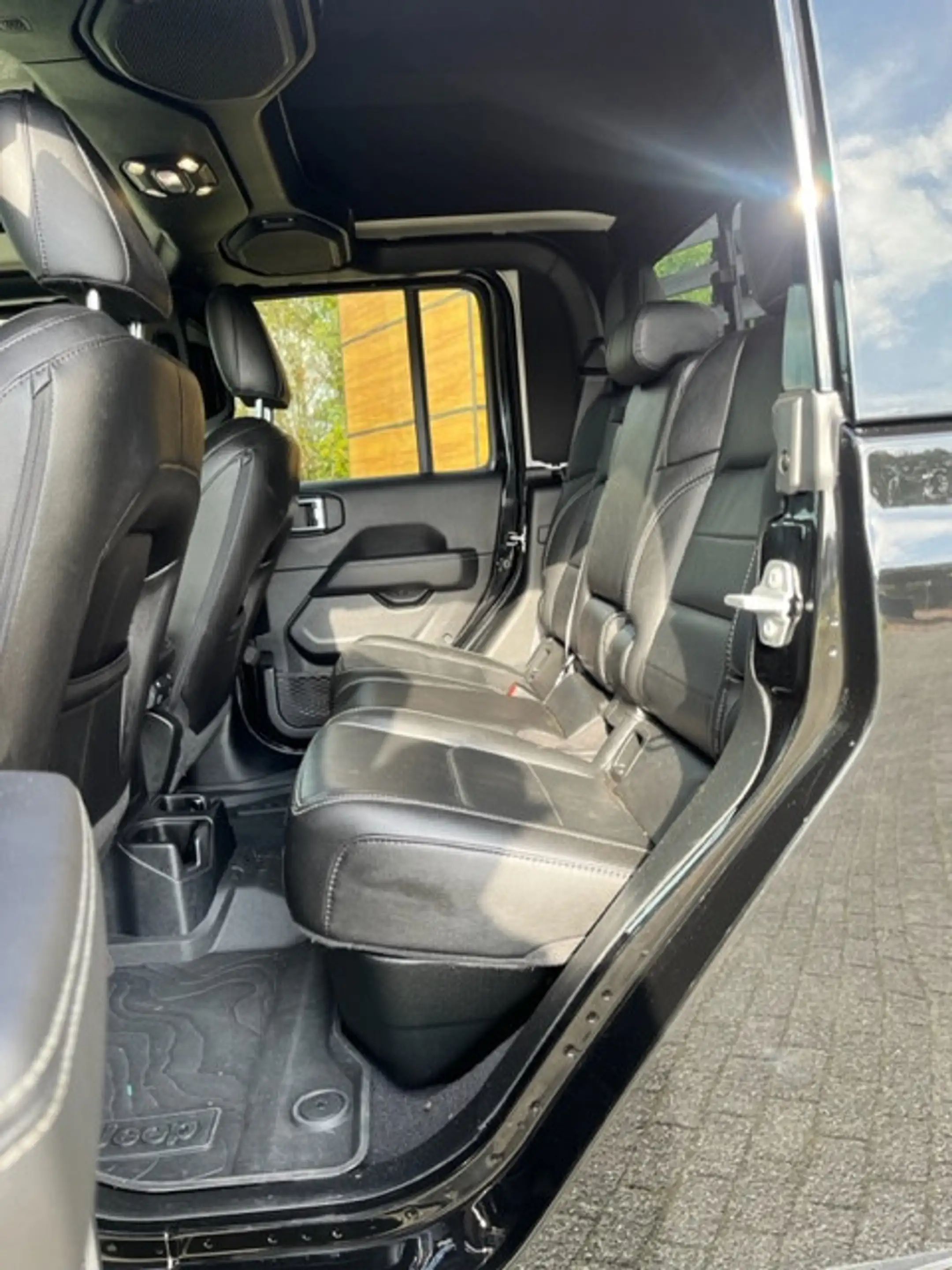 Jeep Gladiator 3.0 V6 AUT 5 PERS MULTI CARGO -VAN- LEDER /NAVI CL — photo 10