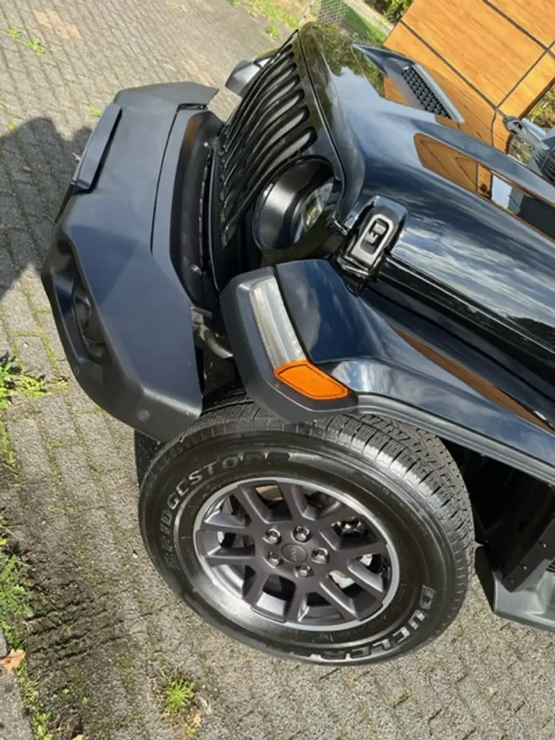 Jeep Gladiator 3.0 V6 AUT 5 PERS MULTI CARGO -VAN- LEDER /NAVI CL Zwart - 2