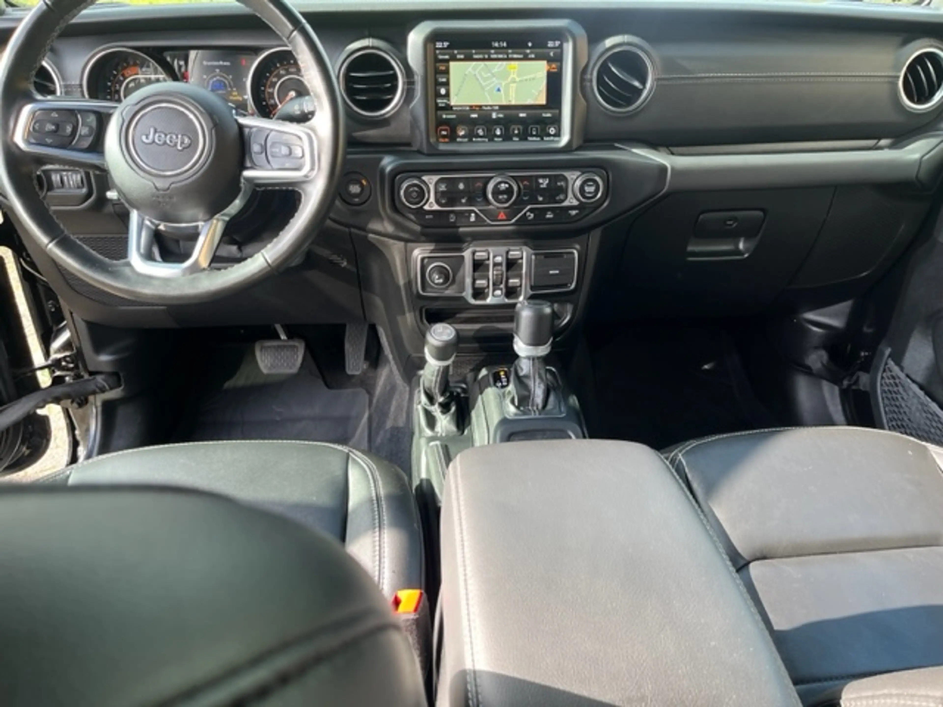 Jeep Gladiator 3.0 V6 AUT 5 PERS MULTI CARGO -VAN- LEDER /NAVI CL — photo 13