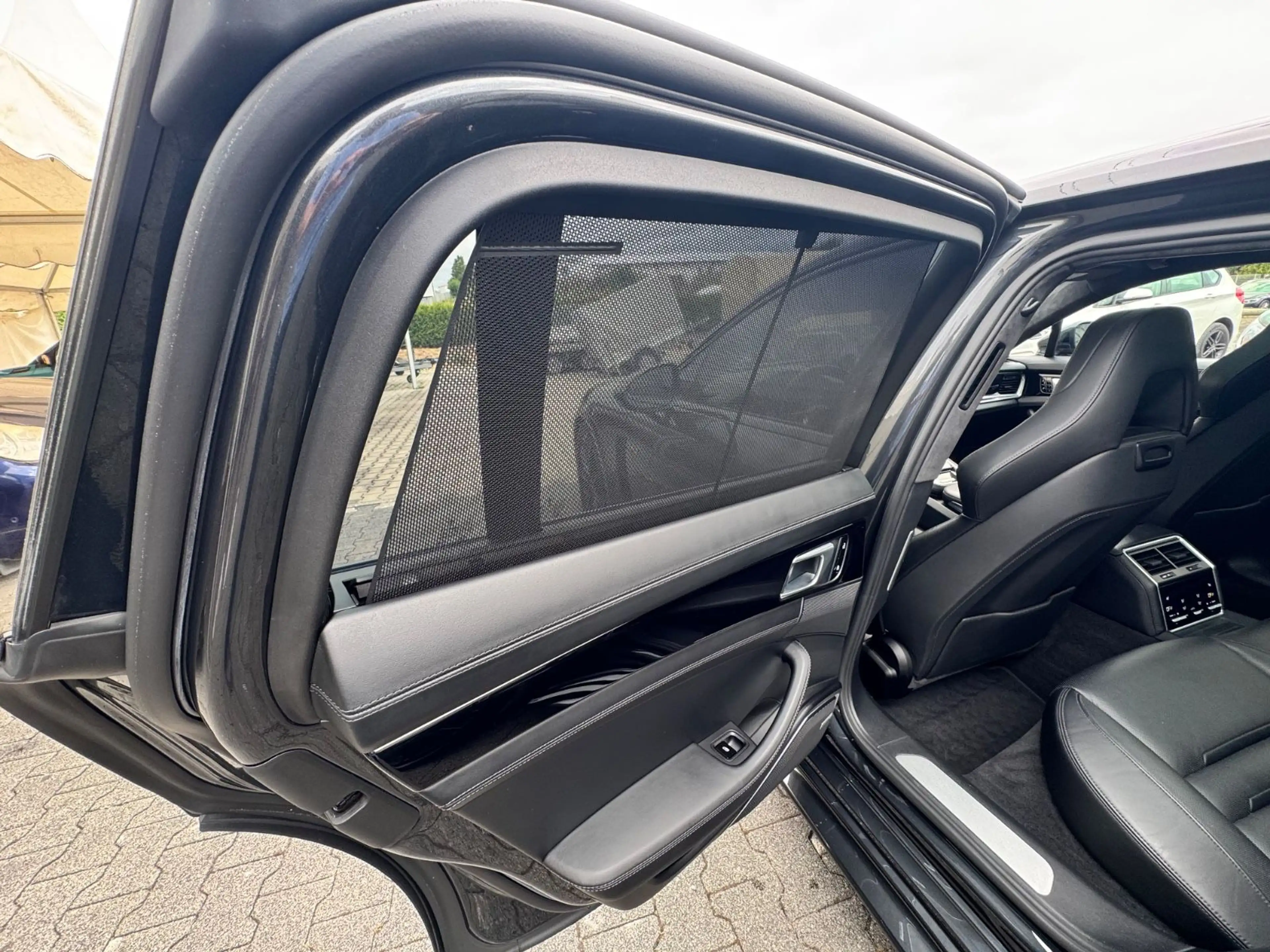 Porsche Panamera Sport Turismo Turbo S E-Hybrid — photo 11