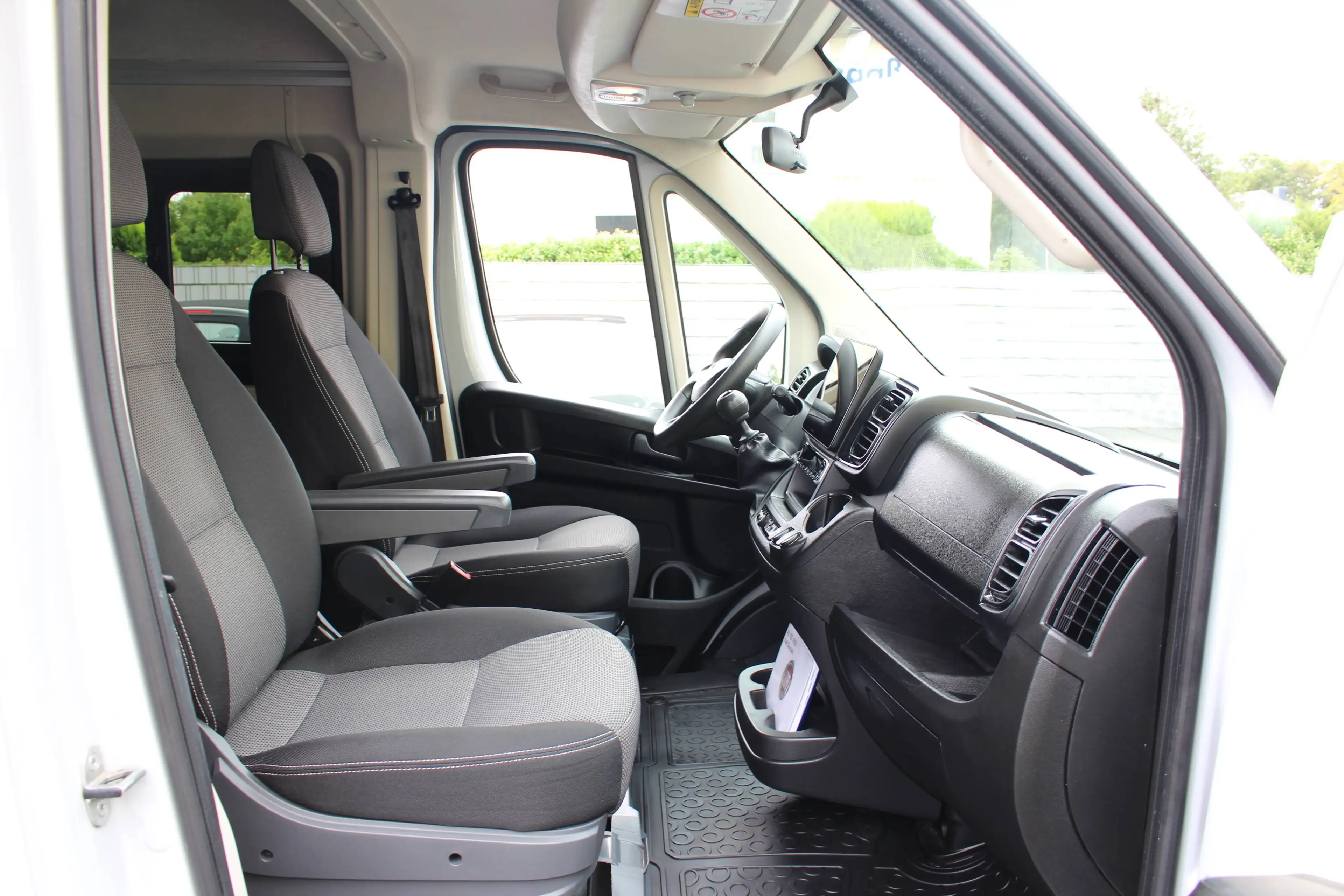Fiat Ducato 35 L4H2 140 9-Sitz*Klima*Navi*Temp.*AHK — photo 6