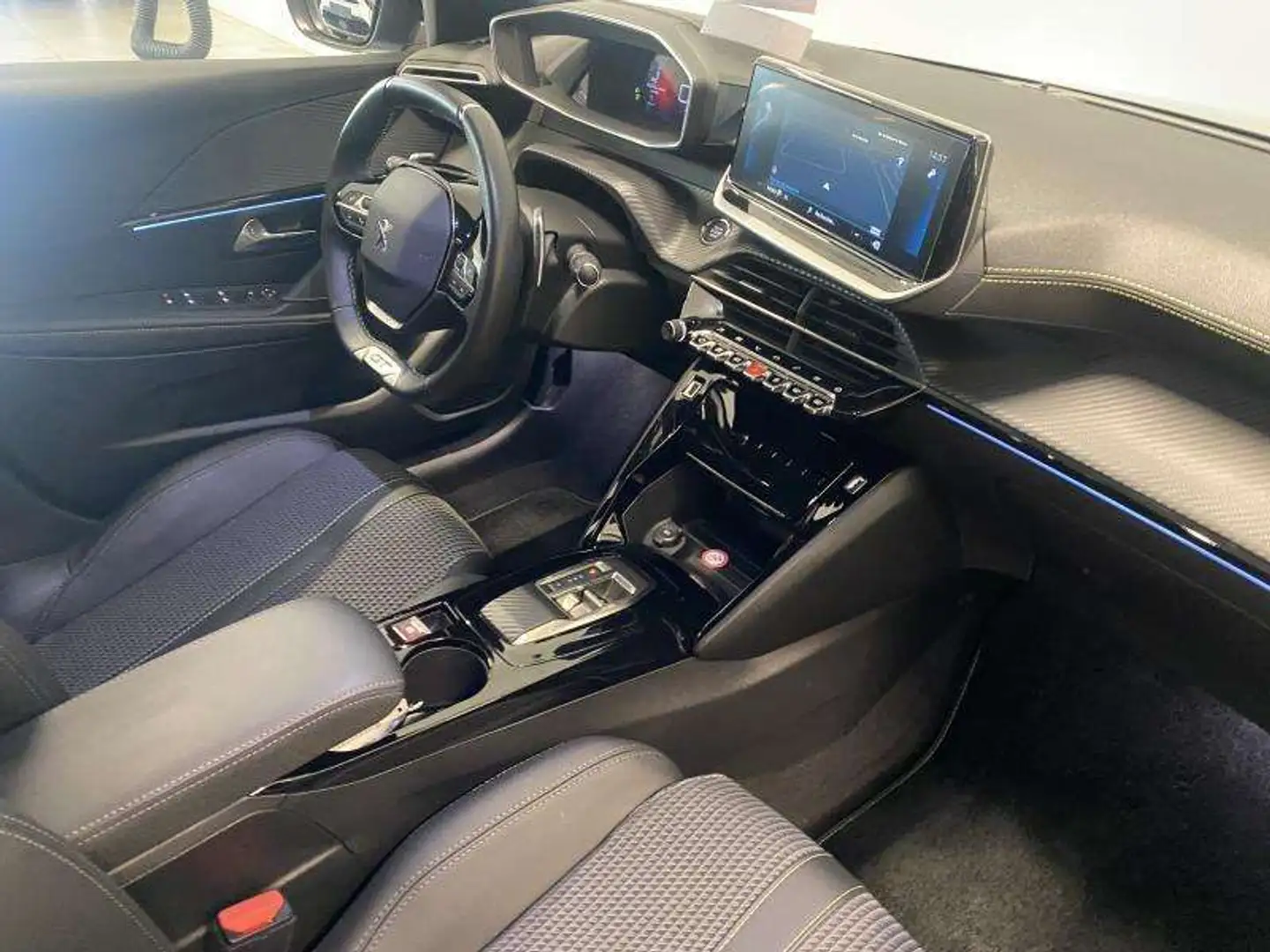 Peugeot 208 GT Line - AUTOMATIQUE Gris - 2