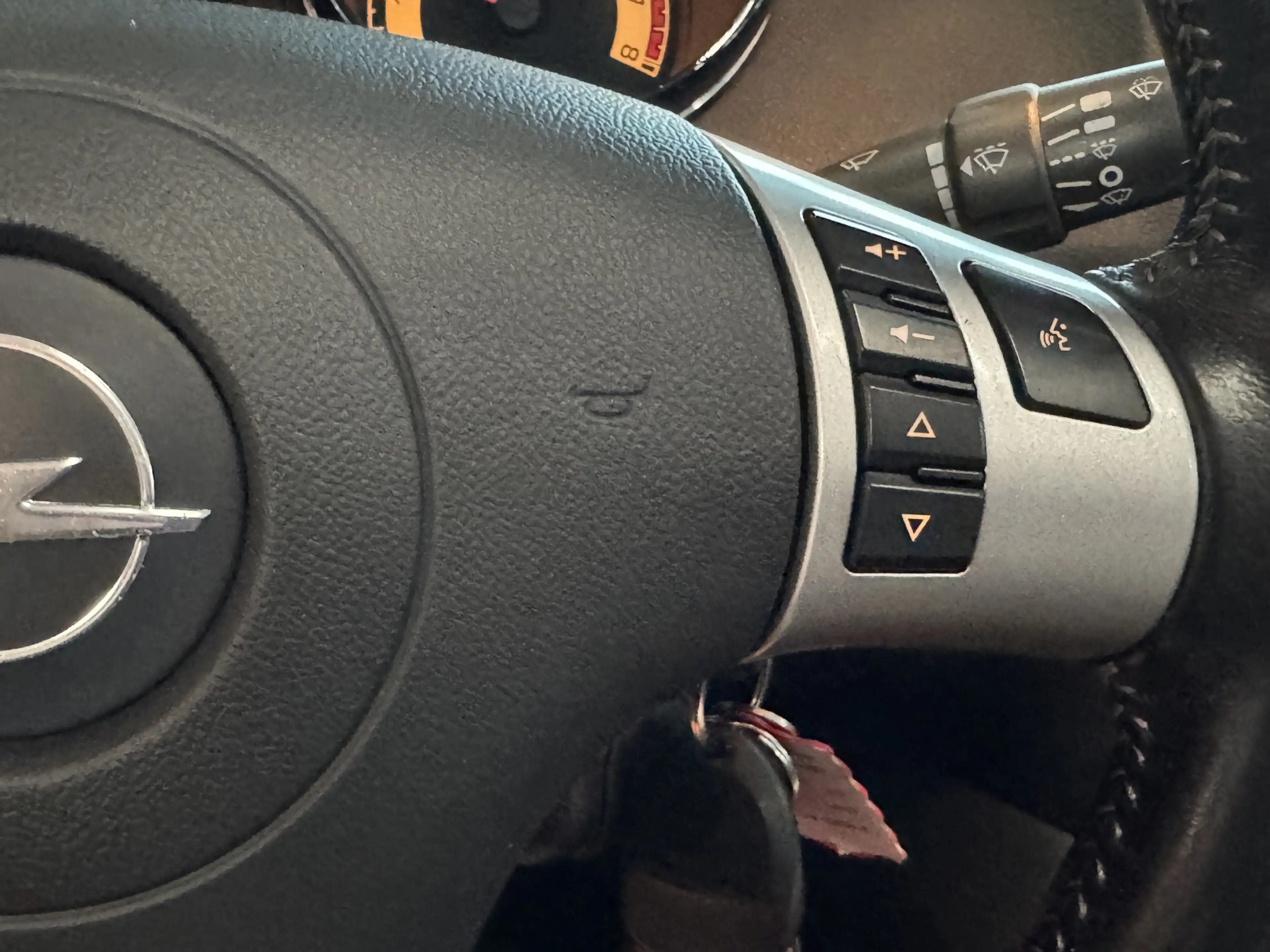 Opel GT 2.0 Turbo ECOTEC | Nieuw Binnen | Radio CD | Cruis — photo 11