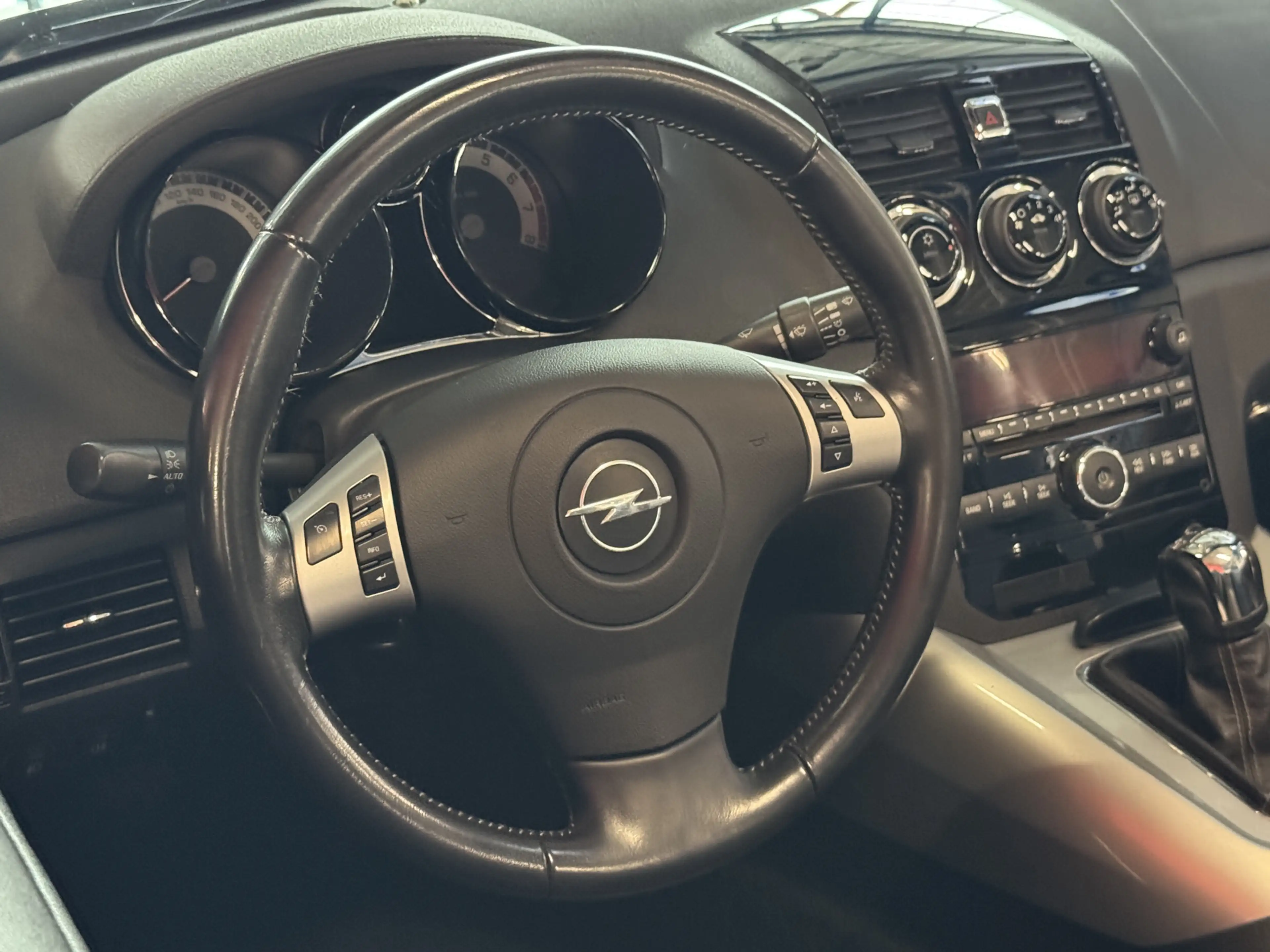 Opel GT 2.0 Turbo ECOTEC | Nieuw Binnen | Radio CD | Cruis — photo 3