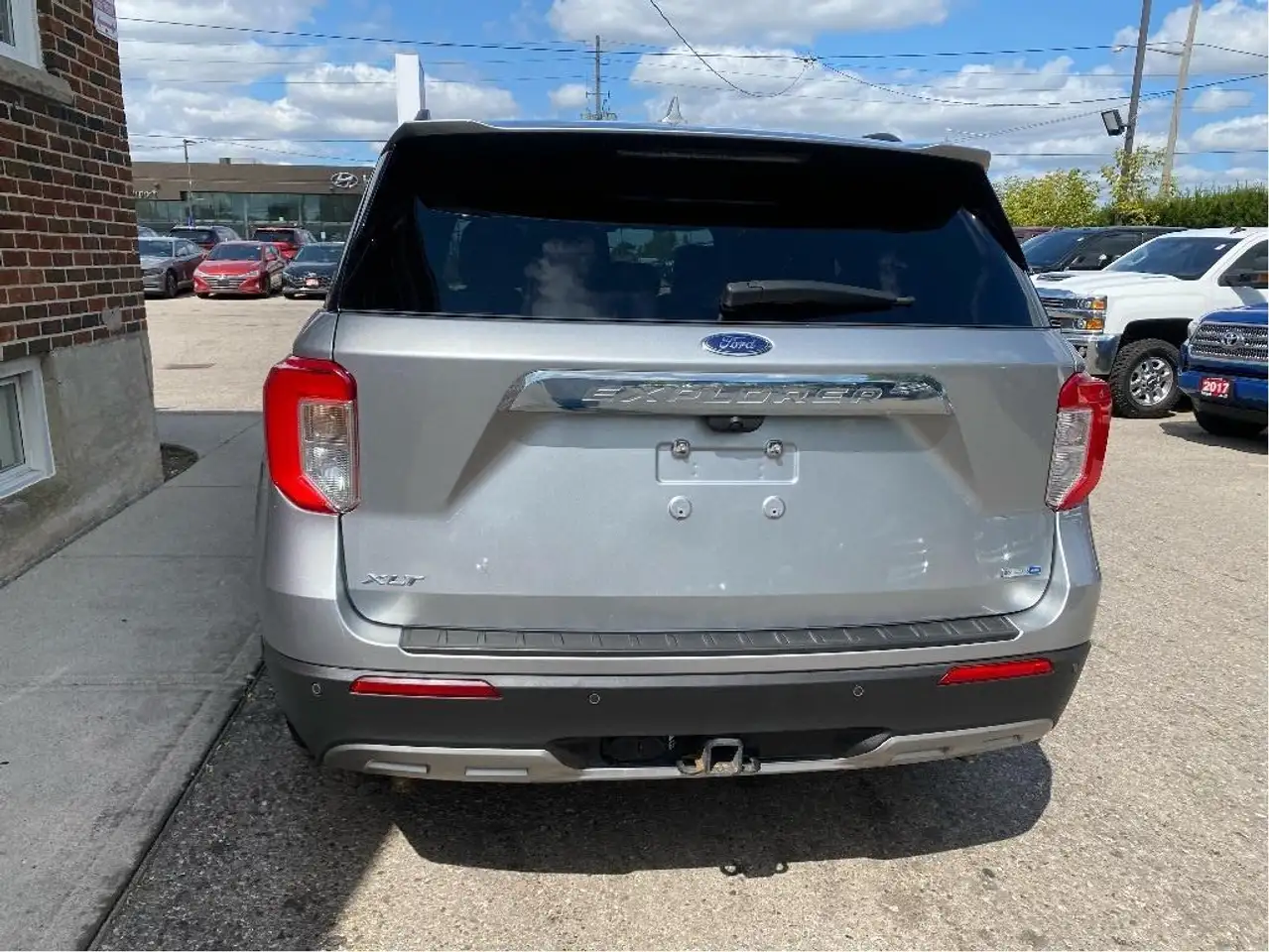 Ford Explorer снимка Ford Explorer