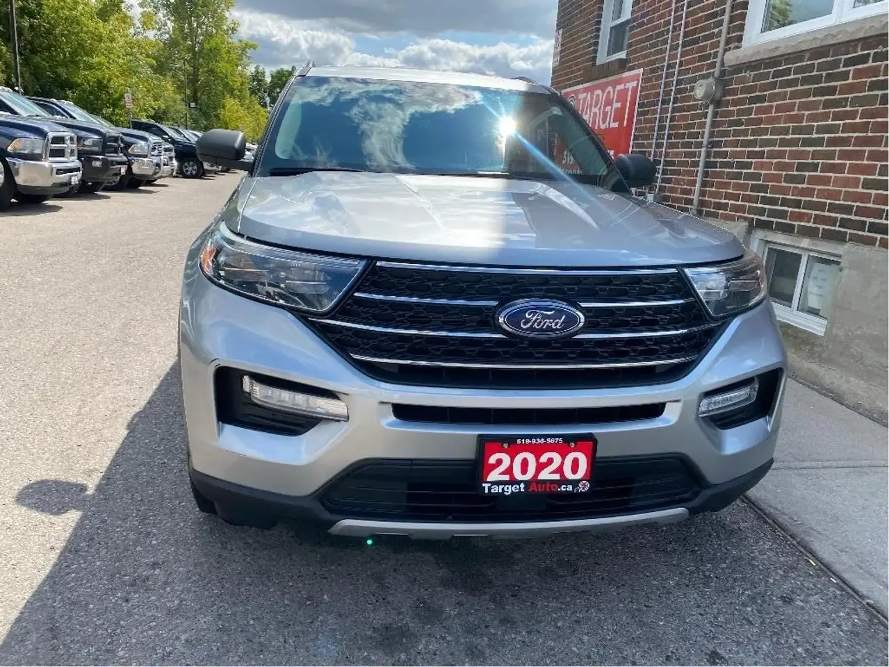 Ford Explorer снимка Ford Explorer