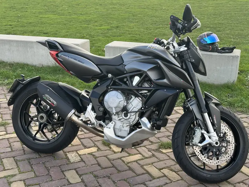 MV Agusta Rivale 800 - foto 4
