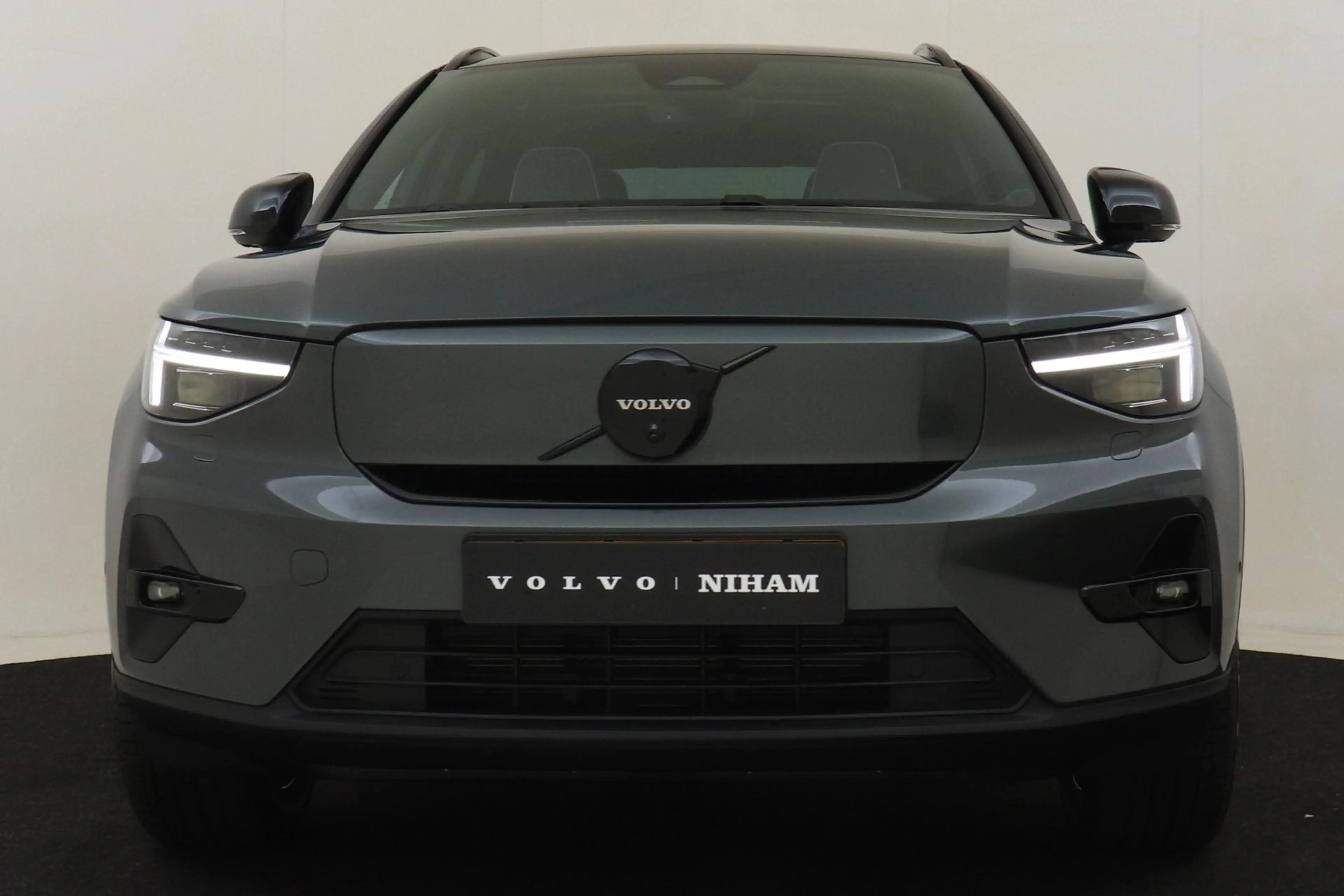 Volvo EX40 SINGLE MOTOR EXTENDED RANGE ULTRA EUROPA 82 kWh -P — photo 9