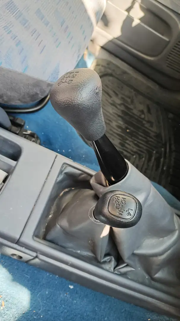 Toyota Hilux 2.5 double cab DLX - 1