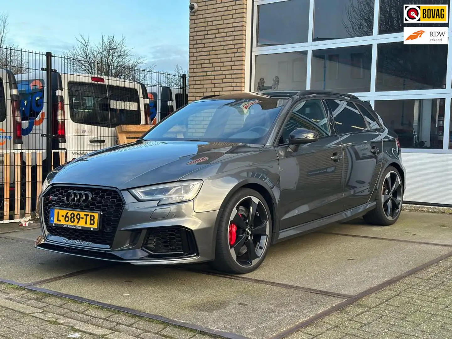 Audi RS3 Sportback 2.5 TFSI quattro Grijs - 1