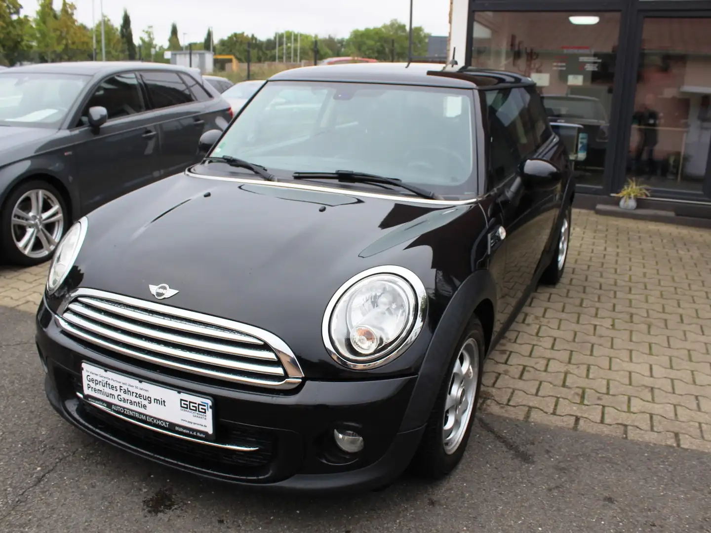 MINI Cooper D 1.6 D Panorama Navigation S & W Räder Schwarz - 1