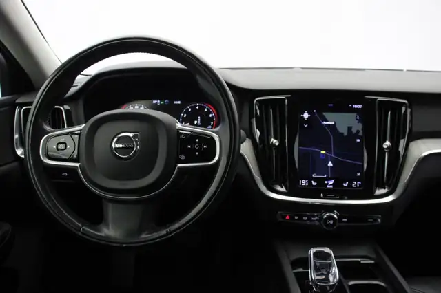 Volvo V60 view 3