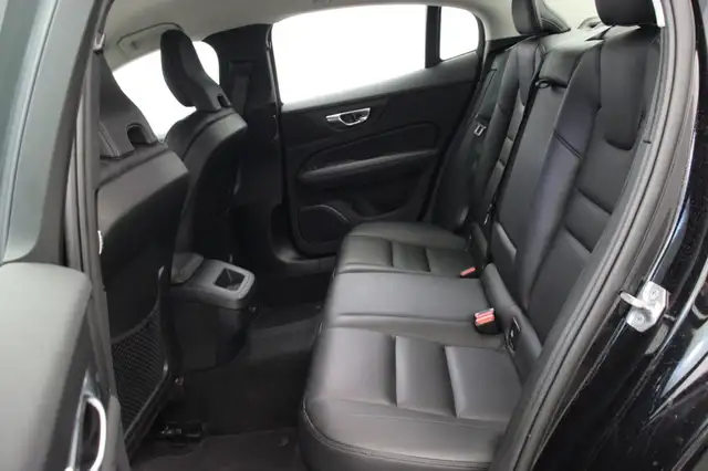 Volvo V60 view 10