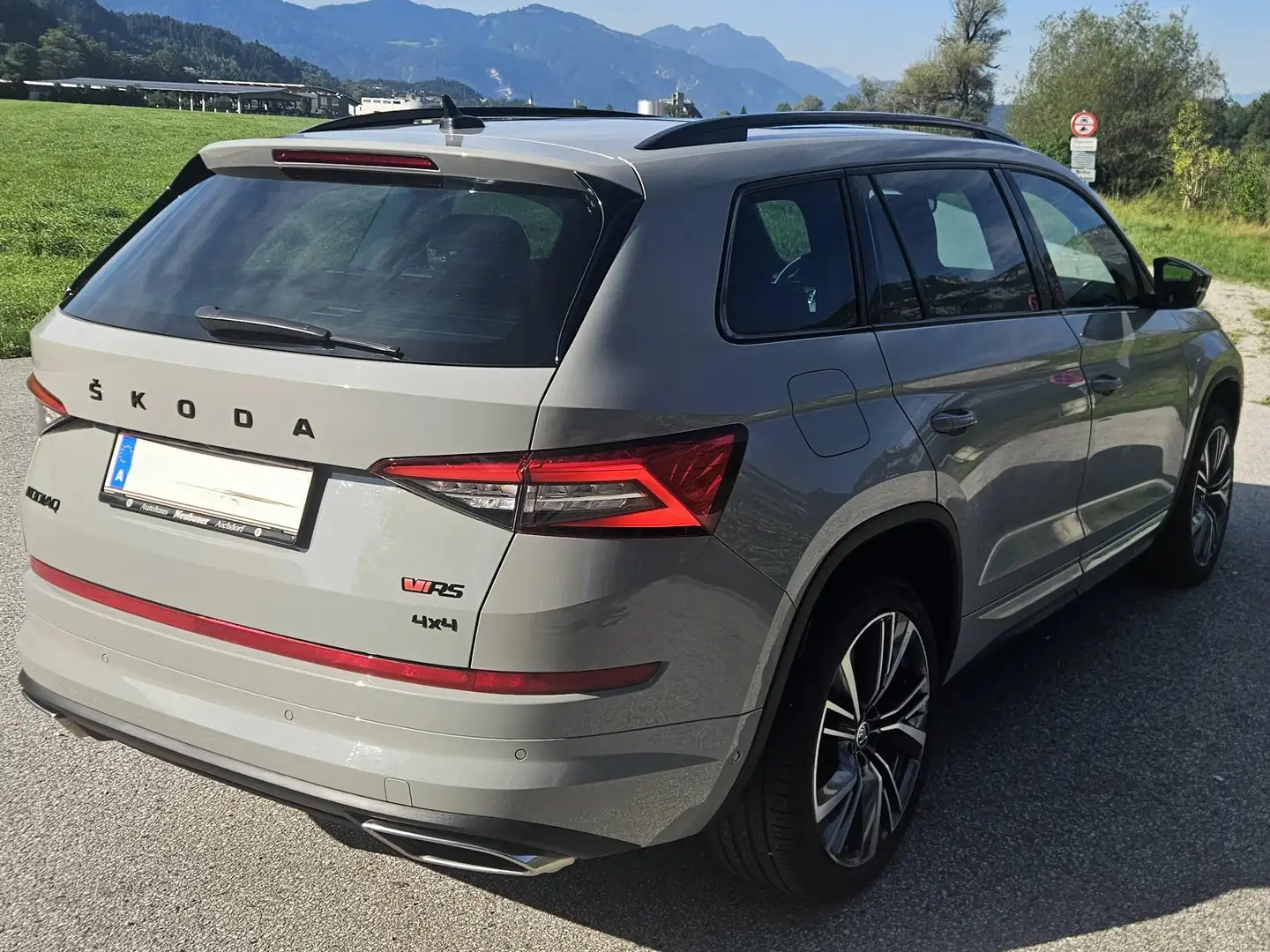 Skoda Kodiaq Kodiaq 2,0 TDI SCR 4x4 RS DSG RS Grau - 1